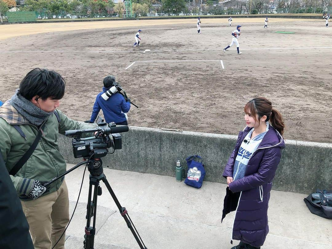 沢井里奈さんのインスタグラム写真 - (沢井里奈Instagram)「♡ . 明日19時〜中日ドラゴンズ応援番組 ｢ドラゴンズ・ナビゲート｣放送です⚾️💕💕 . ゲストは小田幸平さん🌟 . ‪12月16日に開かれた新入団発表会見‬🌹🌸 ‪記者会見の模様を全選手のコメントで‬お届け😊💕💕 . ‪凄技！では小田幸平さんが選ぶ‬ ‪2019年ベストプレイヤー⚾️✨‬ . ‪delaアツ！ではドラゴンズジュニア🌟‬ ‪12月末に札幌で開催された‬ ‪ジュニアトーナメントに向けて‬ ‪トレーニングと練習試合をこなす‬ ‪選手たち大会直前の模様をお届け💪🏻💕💕‬ . ぜひご覧下さい☺️💓💓 . #dragons #dranavi #starcat #nagoya #baseball #uniform #ootd #coordinate #fashion #instagood #instagramjapan #japanesegirl #girls #中日ドラゴンズ #ドラゴンズ #中日 #小田幸平 さん #スターキャット #キャットチャンネル #ドラゴンズ女子 #ユニフォーム #さわー野球 #沢井里奈」12月29日 18時30分 - sawairina