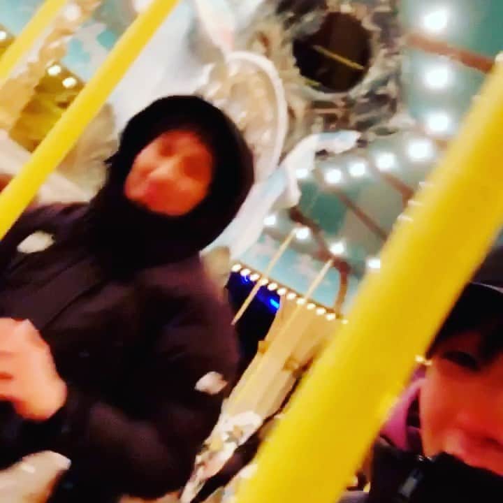 乙黒拓斗のインスタグラム：「つまりこういうこと🎠  メリーゴーランドのお誘い待ってます🤩  #メリーゴーランド」