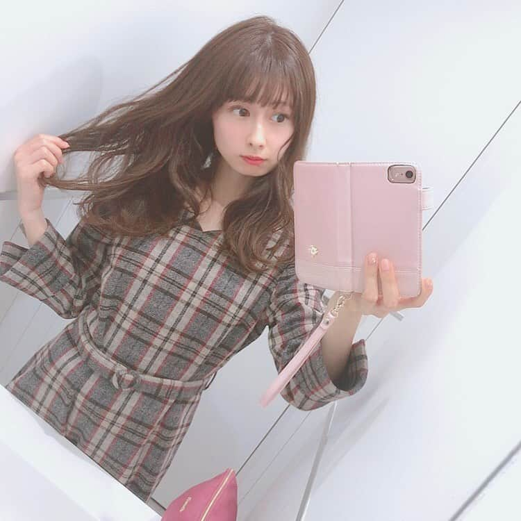 佐藤もも子のインスタグラム：「いよいよ明日は初GACCHO!❤️ お昼の部の20番目 17:22 頃の出番になります❣️ SUGUYA PRODUCE TEAM BASIC に出演します😊  straight street で見逃した方も また踊ってるところみたいと思ってくれた方も ぜひ見に来てください🌟  チケットの予約は本日20時までにお名前と人数送ってください💌  2019年最後に大好きなdanceのイベントに出れるの幸せです！🎀 明日は楽しもーっと💓  GACCHO! エンターテイメントDP 2019 2019年12月30日（月） 会場：六本木morph_tokyo  SIDE：Ａ【昼の部】 OPEN 14:00 前売　2500円／当日　3000円（drink別）  SIDE：B【夜の部】 OPEN 22:00  前売　2500円／当日　3000円（drink別）」