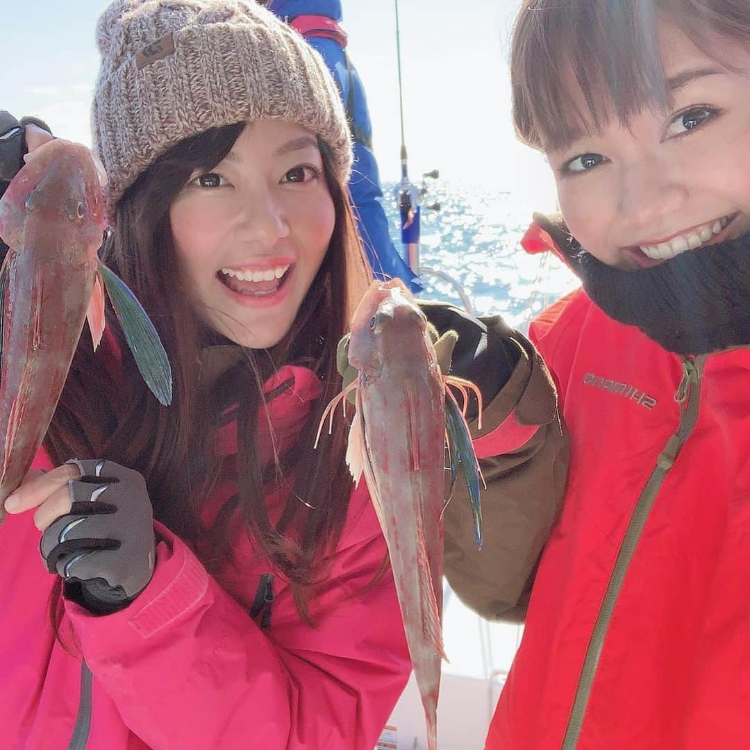 晴山由梨さんのインスタグラム写真 - (晴山由梨Instagram)「今年の釣り納めは仲間とシースタイル艇でSLJ（スーパーライトジギング） 船中いろんな魚が釣れていい釣り納めができました😊 ---------------- ロッド：DAIWA CATALINA BJ AP 610MS-MT リール：DAIWA BLAST LT4000-CH ライン：Seaguar PEX8 0.8号 ジグ：DAIWA TGベイト  #神奈川県 #湘南サニーサイドマリーナ #相模湾 #ヤマハマリン #シースタイル #ボートフィッシング #スーパーライトジギング #slj #tgベイト #晴山由梨 #fish #fishing #daiwa #Seaguar #lovefishing  #fishinglife #fishingdaily #fishingtrip  #angler #fishingphotography #boatfishing」12月29日 19時18分 - hareyama_yuri