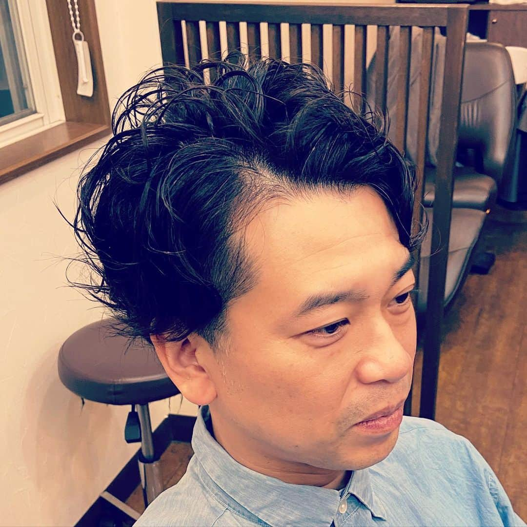 原田良也さんのインスタグラム写真 - (原田良也Instagram)「勇気を出して「国分太一君みたいにしてください」と言いました #久しぶりのパーマ #国分太一君をイメージ #野口英世ヘア #滋賀県 #大津市 #シャリテ」12月29日 19時32分 - irasshassee