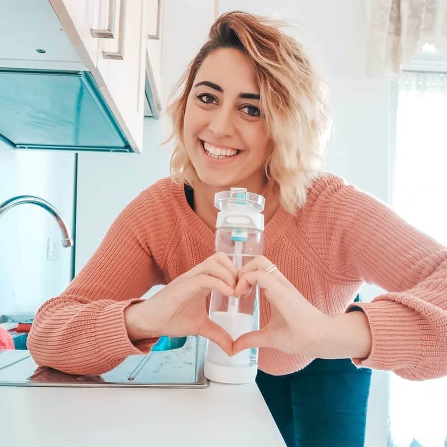 ARIIX Officialさんのインスタグラム写真 - (ARIIX OfficialInstagram)「No matter the season, Puritii® makes the perfect companion. Where have you taken your Puritii bottle this year? . #holidaysatariix . . . #puritiibottle #purewater #health #cleanwater #ecofriendly #safewater #oceanfriendly #purifiedwater #purifywateranywhere」12月30日 5時11分 - partnercoglobal