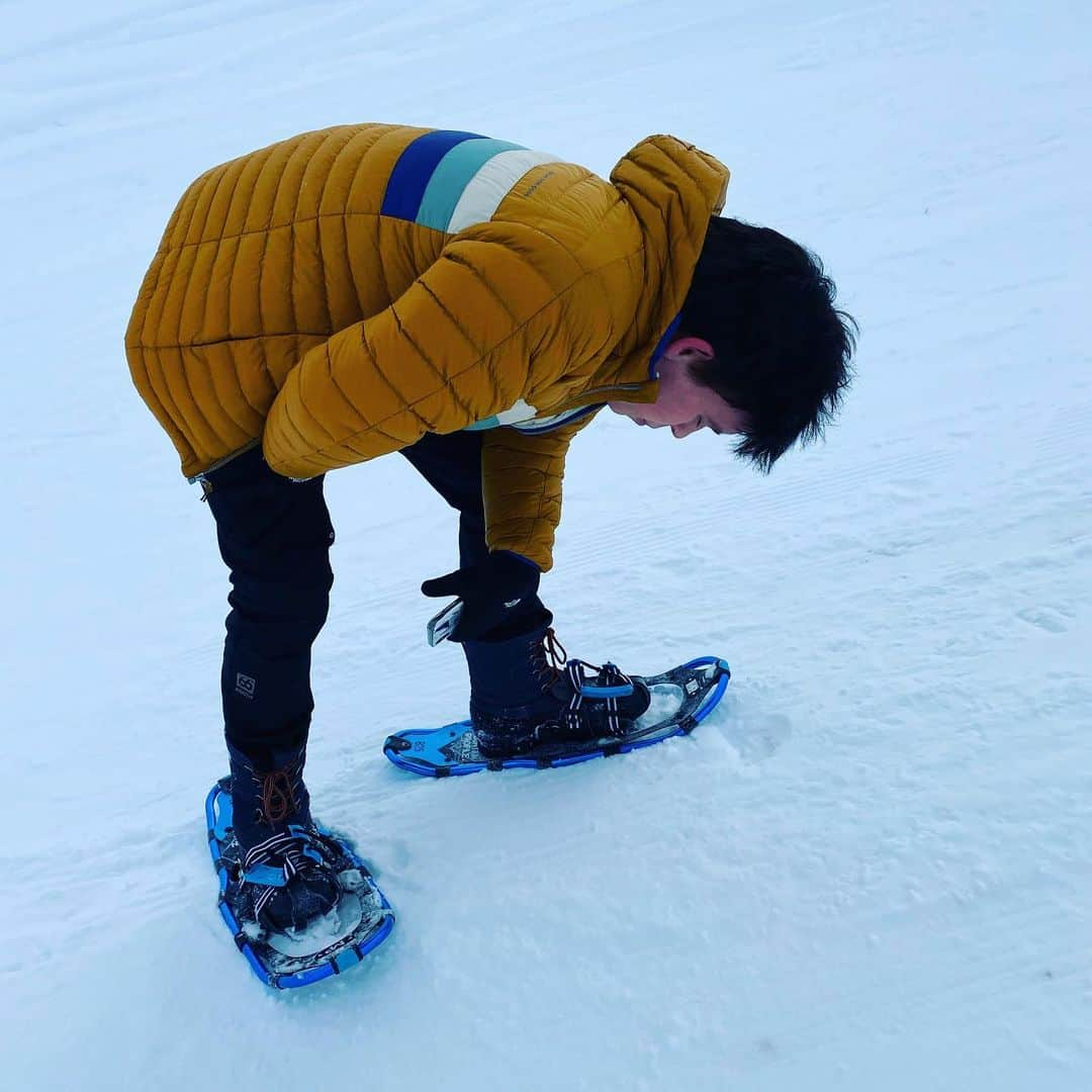 マーク・ホッパスさんのインスタグラム写真 - (マーク・ホッパスInstagram)「Jack and I snowshoed up to the top of a mountain. This is what peak performance looks like.」12月30日 5時28分 - markhoppus