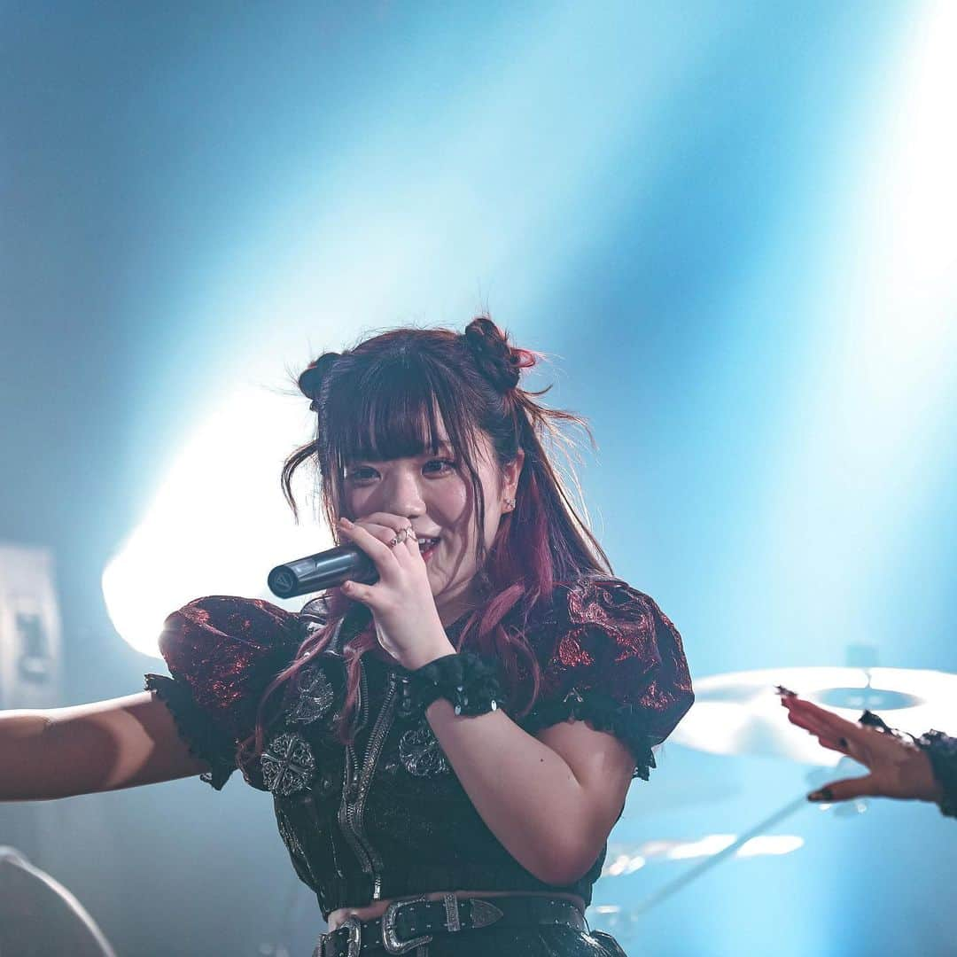 LADYBABYさんのインスタグラム写真 - (LADYBABYInstagram)「#LADYBABY LIVE Photo  2019.12.23（月）@ 渋谷CYCLONE ネオダダX'mas "LADY IN BLOOD" LADYBABY VS HERNAME IN BLOOD  1.Love innocent acid kawaii 2.参拝! 御朱印girl☆ 3.Pinky!Pinky!  4.Shibuya crossing 5.禊Island 6.破天ニ雷鳴  7.ダメダメ殿 8.セシボン・キブン 9.アゲアゲマネー（イケピーコラボver）  #金子理江 #池田菜々 #唐沢風花 #有馬えみり」12月30日 5時32分 - ladybaby_jp