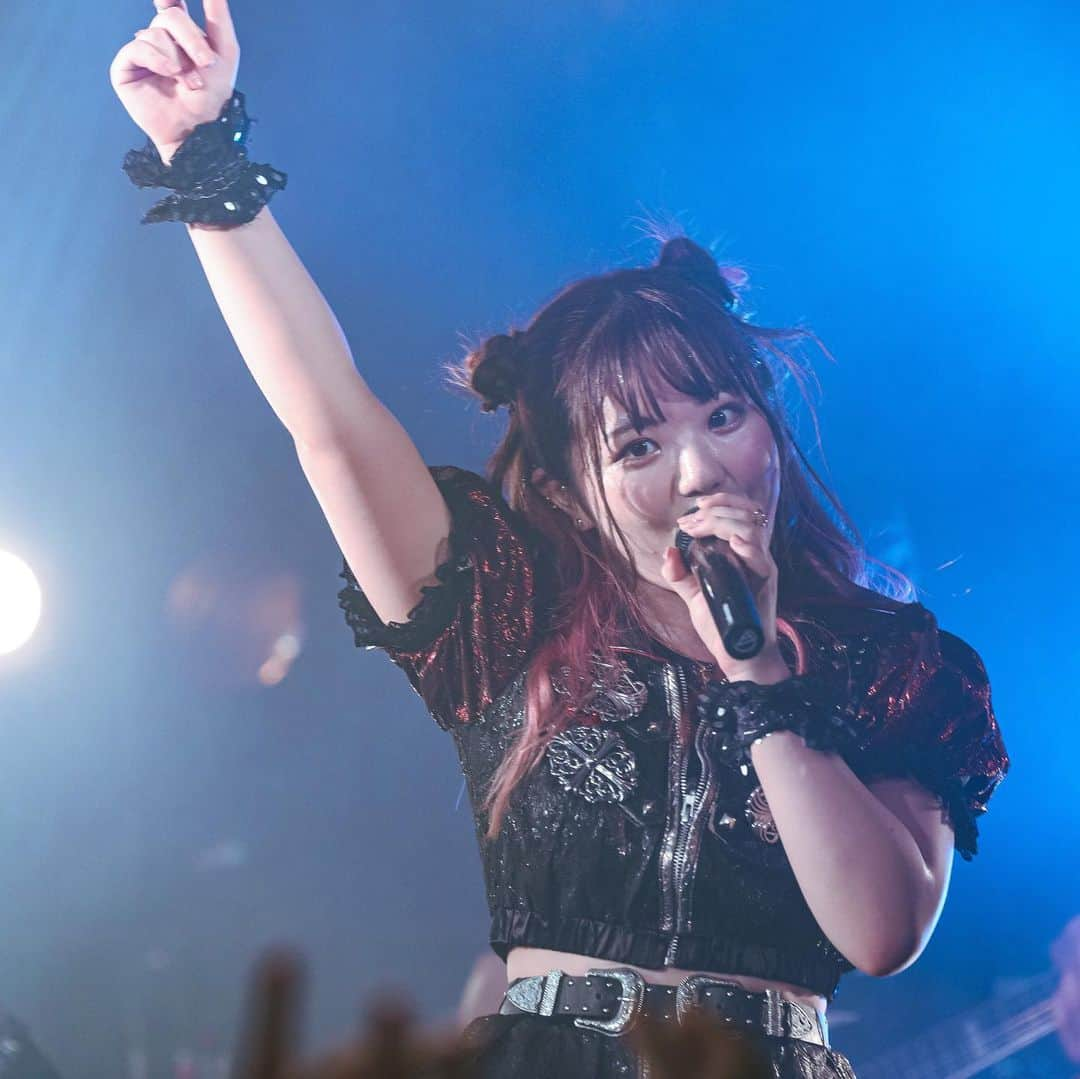 LADYBABYさんのインスタグラム写真 - (LADYBABYInstagram)「#LADYBABY LIVE Photo  2019.12.23（月）@ 渋谷CYCLONE ネオダダX'mas "LADY IN BLOOD" LADYBABY VS HERNAME IN BLOOD  1.Love innocent acid kawaii 2.参拝! 御朱印girl☆ 3.Pinky!Pinky!  4.Shibuya crossing 5.禊Island 6.破天ニ雷鳴  7.ダメダメ殿 8.セシボン・キブン 9.アゲアゲマネー（イケピーコラボver）  #金子理江 #池田菜々 #唐沢風花 #有馬えみり」12月30日 5時35分 - ladybaby_jp