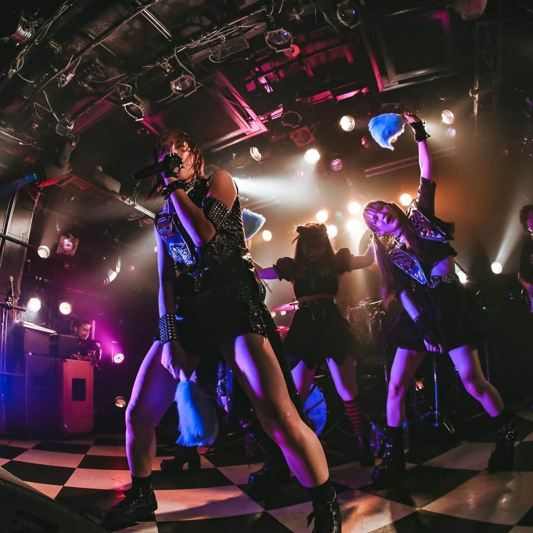 LADYBABYさんのインスタグラム写真 - (LADYBABYInstagram)「#LADYBABY LIVE Photo  2019.12.23（月）@ 渋谷CYCLONE ネオダダX'mas "LADY IN BLOOD" LADYBABY VS HERNAME IN BLOOD  1.Love innocent acid kawaii 2.参拝! 御朱印girl☆ 3.Pinky!Pinky!  4.Shibuya crossing 5.禊Island 6.破天ニ雷鳴  7.ダメダメ殿 8.セシボン・キブン 9.アゲアゲマネー（イケピーコラボver）  #金子理江 #池田菜々 #唐沢風花 #有馬えみり」12月30日 5時35分 - ladybaby_jp