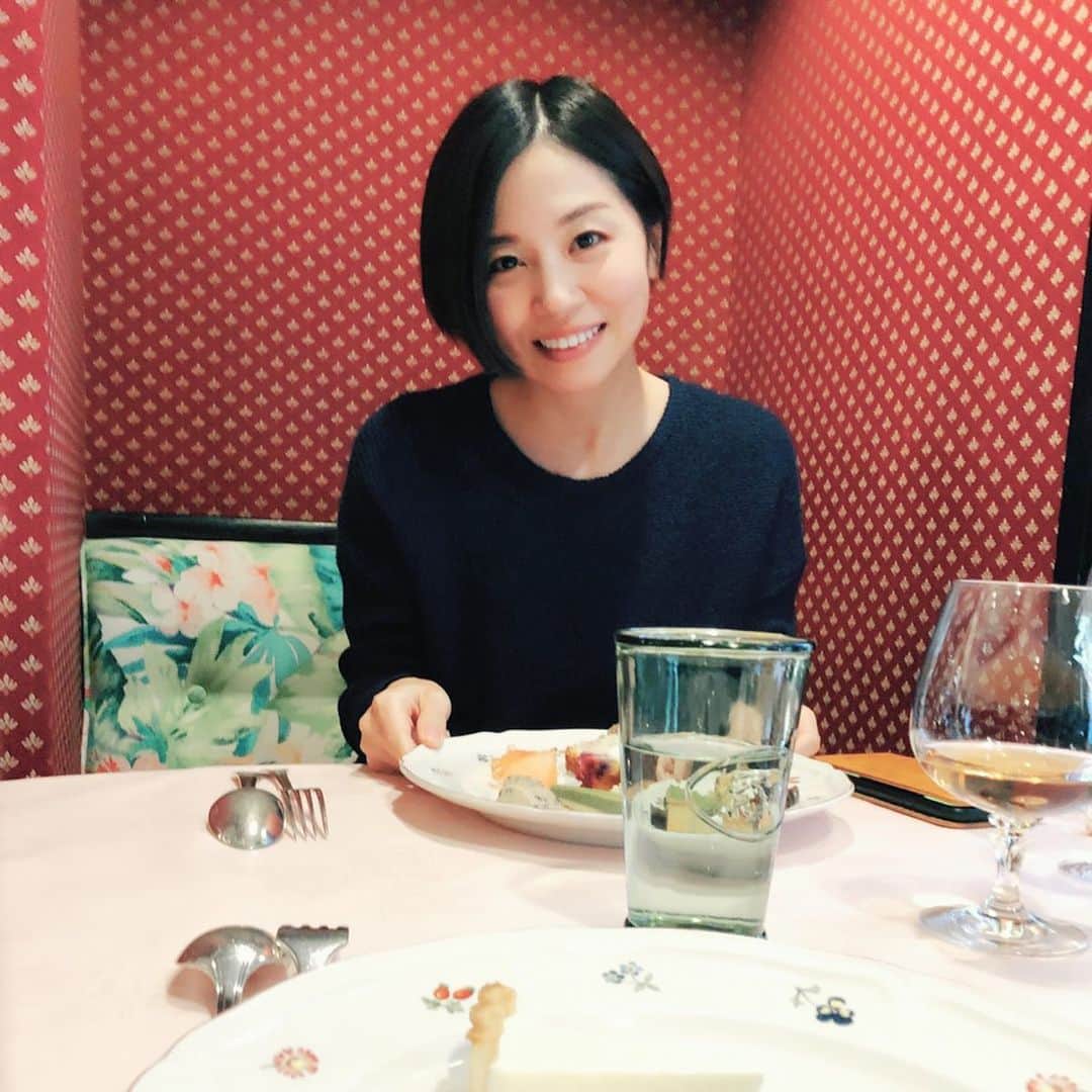 星村麻衣のインスタグラム：「小さなカメラマンが撮影してくれました📸✨ #lunch  #代官山ラブレー #美食倶楽部 #154回目 #良いお年を」