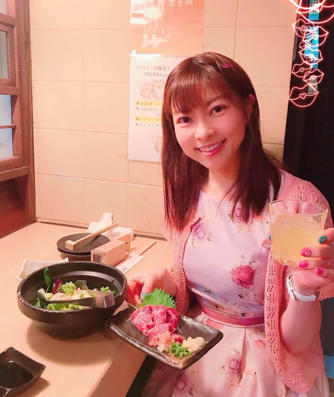 DJ MIYAさんのインスタグラム写真 - (DJ MIYAInstagram)「やっほぉにゃ～～ん☆彡もう2020年がすぐそこだよね～！ 「九州酒場 博多流。 新宿歌舞伎町店 」に行ってきたよぉぉ♪⭐︎ 西武新宿駅徒歩1分で、近い★ . ★福岡 梅千人9° 屋久島たんかん、飲みやすい❤️ .  角煮もサラダもみんな美味しい❤️ 特におすすめは、 ★辛子鉄板焼き  これは絶品の炒め物ー！！！キャベツとお肉が熱々鉄板焼きで踊るかのようです。さらに、あま辛味噌がピリ辛でこれをキャベツたちにわーっと混ぜ混ぜして食べたら凄ーい美味しかったー！！❤️ . .  ここ、博多流さんは博多名物の鉄鍋餃子や、九州料理が食べられるお店なんでーす！💓 めっちゃ温まったしぃ、美味しかったぁぁ。  ごちそうさまでーした❤️💗 .  新宿 九州酒場で検索してね!❤️ Casting By @woomy.restaurant  #PR　#新宿 #新宿居酒屋 #新宿海鮮 #新宿グルメ #新宿ディナー #博多  #九州酒場 #西武新宿 #グルメ女子　#グルメ好き　#旅インスタグラマー　#グルメブロガー #居酒屋　#IZAKAYA #今日のコーデ　#ファッション好き　#今日のコーディネート #今日のメイク　#新宿餃子　#新宿もつ鍋　#新宿鍋  #インスタグラマー　#インフルエンサー #ファッショニスタ　#デートコーデ　#東京グルメ」12月29日 21時38分 - dj_miya