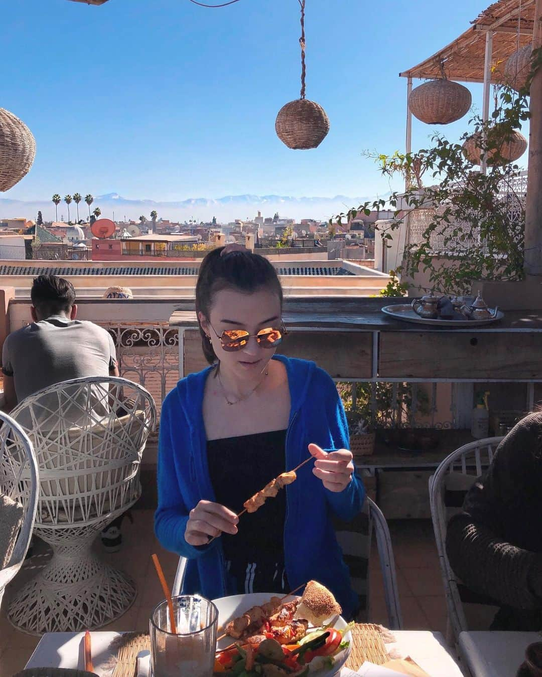 澄那シュトゥーダーさんのインスタグラム写真 - (澄那シュトゥーダーInstagram)「Bye I'll be here on some summery deck eating my body weight in moroccan food drinking virgin raspberry mojitos. 🤠」12月29日 21時40分 - suminastuder