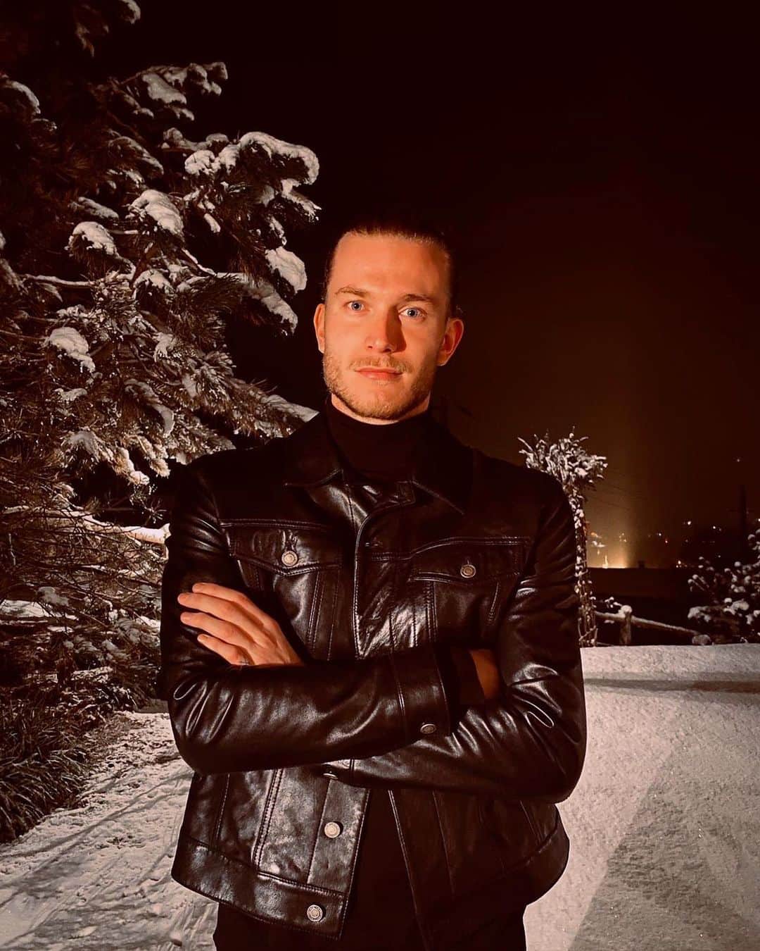ロリス・カリウスのインスタグラム：「☃️」