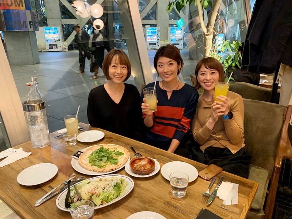 西谷綾子のインスタグラム：「✴︎ つくばマラソン前なかなか会えずー‥😭 ホノルルから帰国後よーやくっ😍🎉🌟‼️ #それぞれの頑張りに刺激をもらって #私も頑張る  #2019年もありがとう ♡」