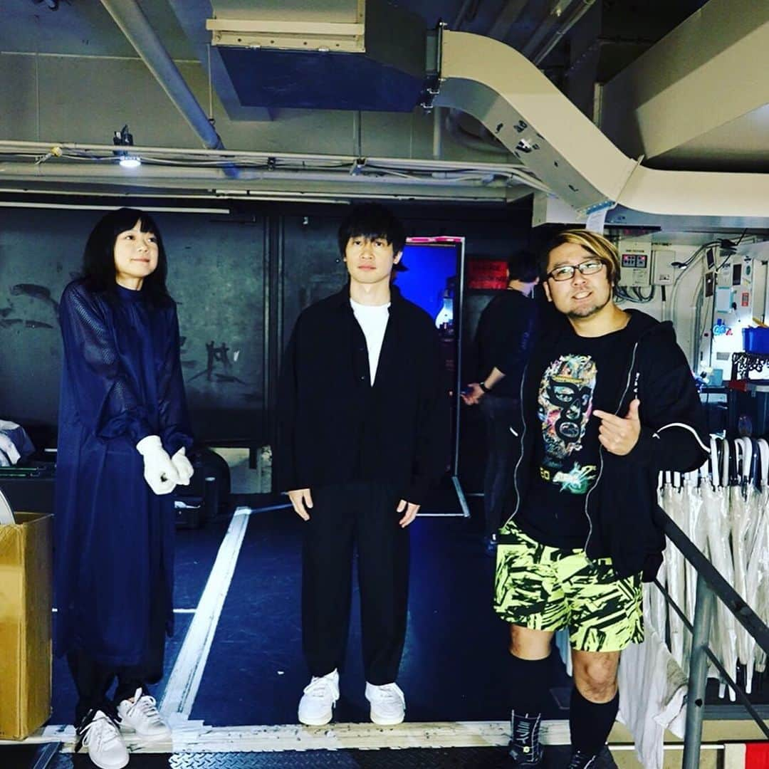 堀之内大介さんのインスタグラム写真 - (堀之内大介Instagram)「いよいよ明日12/30(月)はBase Ball Bear年内最後のライブ「COUNTDOWN JAPAN 19/20」です！我々の出演はGALAXY STAGE13:05〜！よろしくお願いします！ 2019年最後まで全力で魂込めてライブします🔥 新グッズDGP Tシャツも会場で販売します🥁🦍是非♪  #baseballbear  #dgpr #dgprecords #cdj1920 #countdownjapan1920」12月29日 22時04分 - horinouchi_bbb