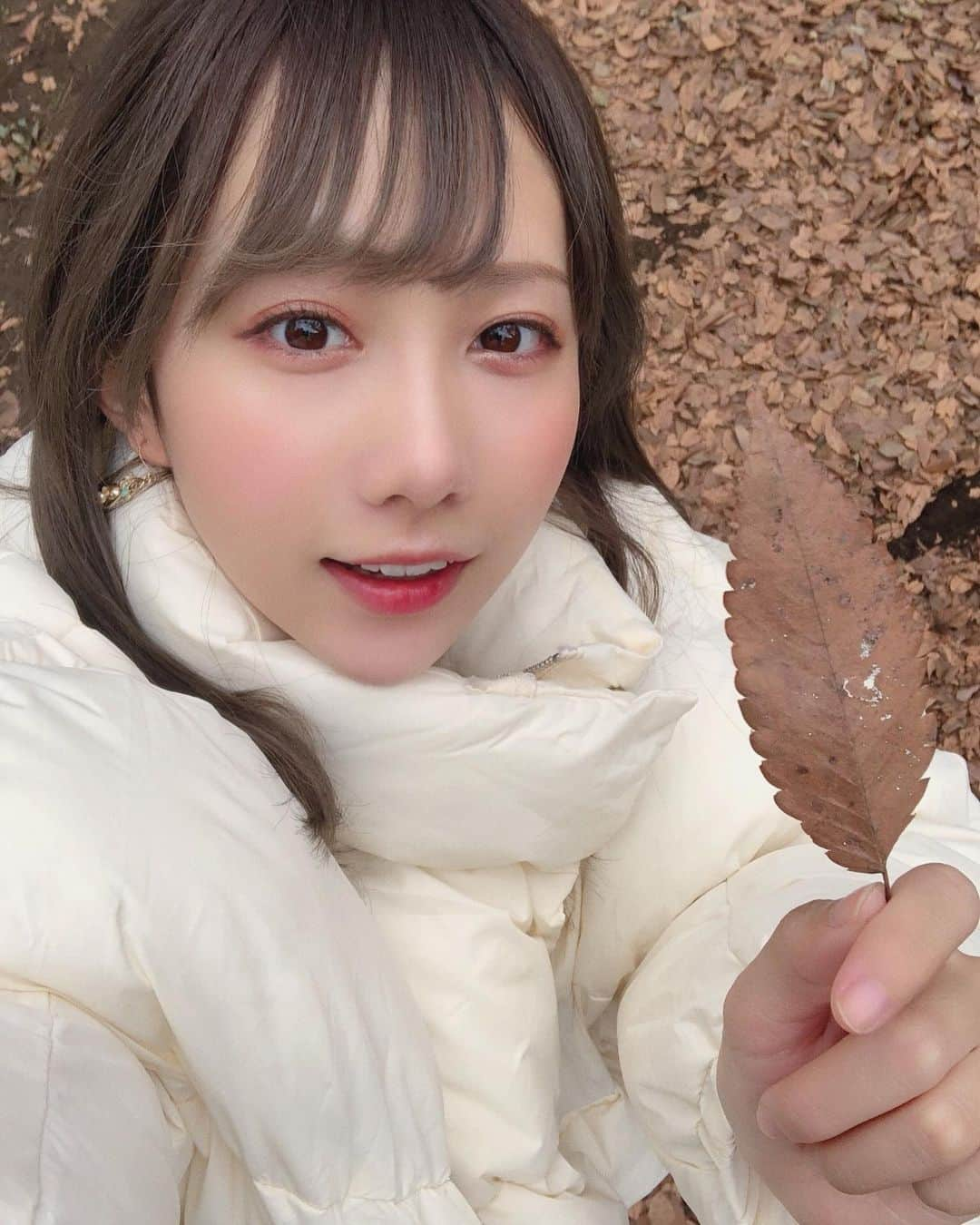 きりたんぽさんのインスタグラム写真 - (きりたんぽInstagram)「さむい！さむいよ！！ . . おニューのダウン🍂 @j023.official」12月29日 22時21分 - kiritampopopo