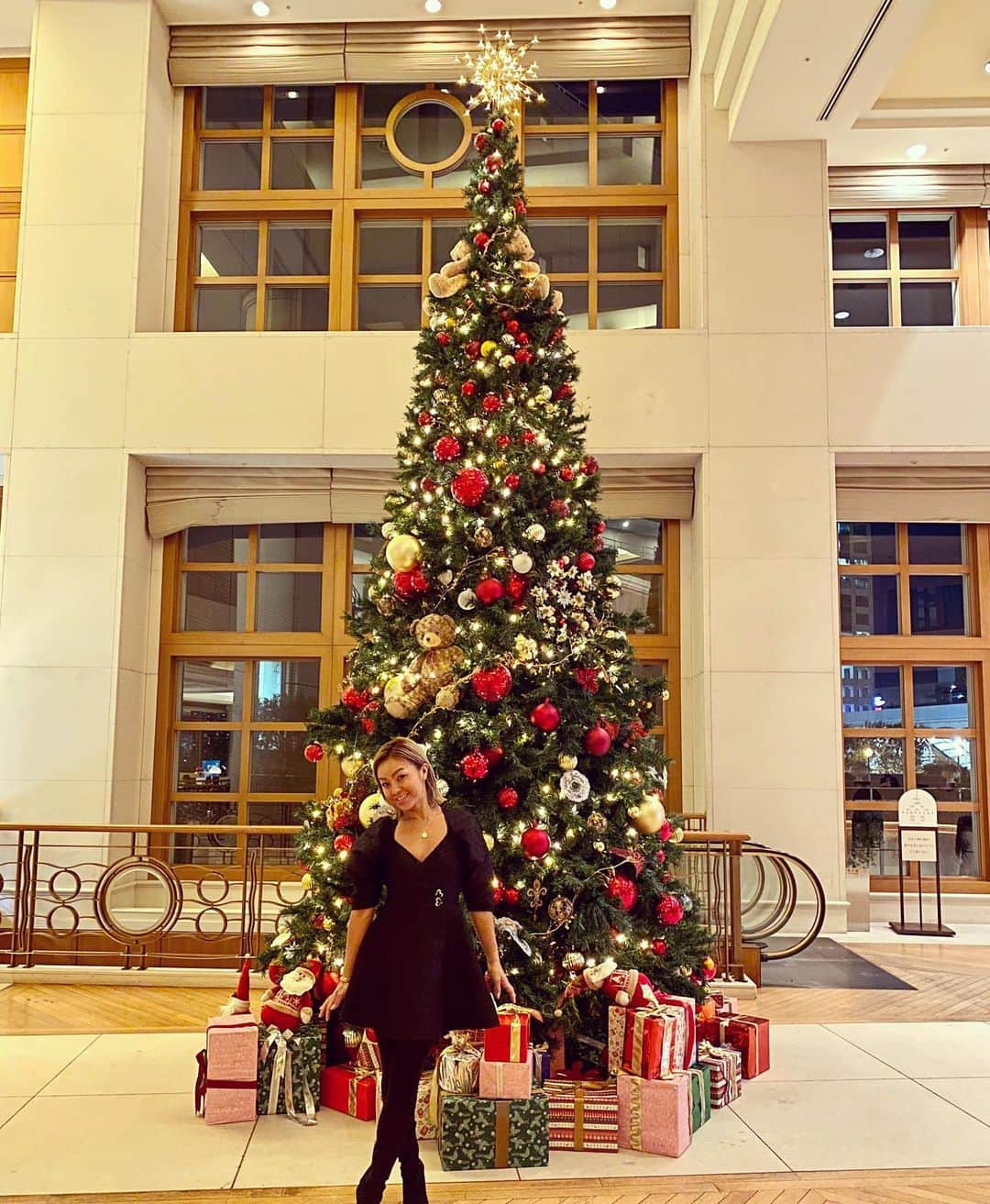 Nazukiさんのインスタグラム写真 - (NazukiInstagram)「2019.12.25🎄🎄🎄 真夏のchristmasもいいけど、 冬のchristmasもやっぱいいね✨ 子供と過ごすchristmas企画を考えるのが楽しい💛  #christmas #xmas #christmastree #winter #シンママ　#男の子ママ　#クリスマス　#クリスマスパーティー」12月29日 22時30分 - nazuki_08