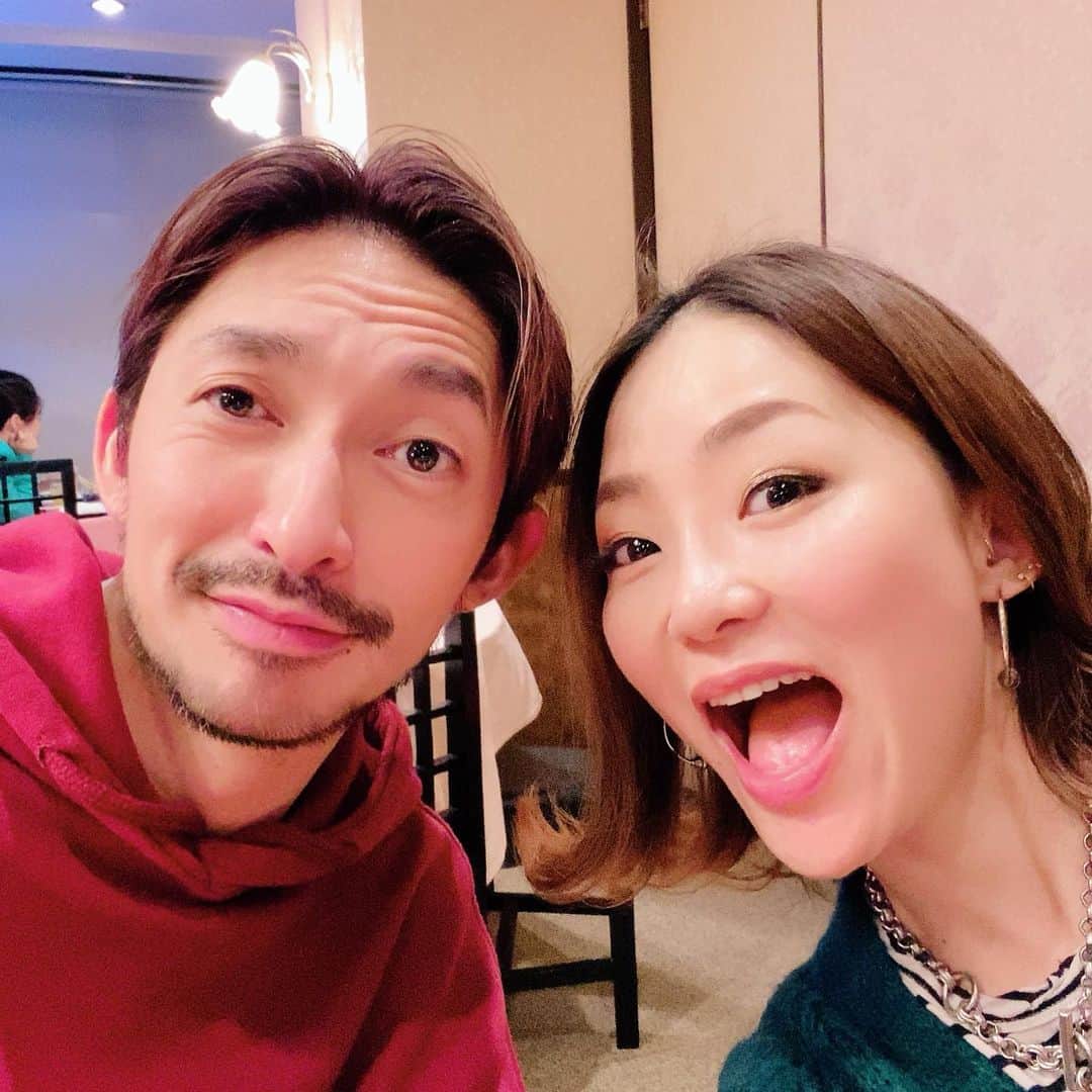 宮本美季のインスタグラム：「今日はこの人 @bigyuki と数年ぶりにご飯食べた❤️ #元ルームメイト #年末 #古い友達」