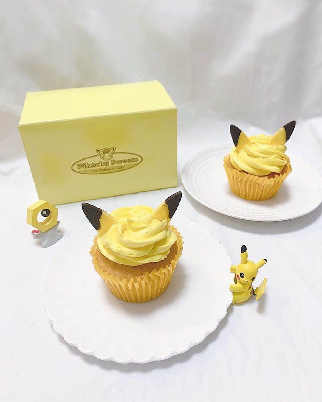 廣川奈々聖のインスタグラム：「ピカチュウカップケーキ〜 ; ; 🧁💗⚡️﻿ ﻿ ﻿ ﻿ ﻿ ﻿ #ななせのcafe巡り#おうちカフェ#ポケモンセンター #pokémon #ピカチュウカップケーキ #ポケモンスイーツ #おうちカフェ #ポケモンカフェ #pokémoncafe #pikachusweets #ごち」