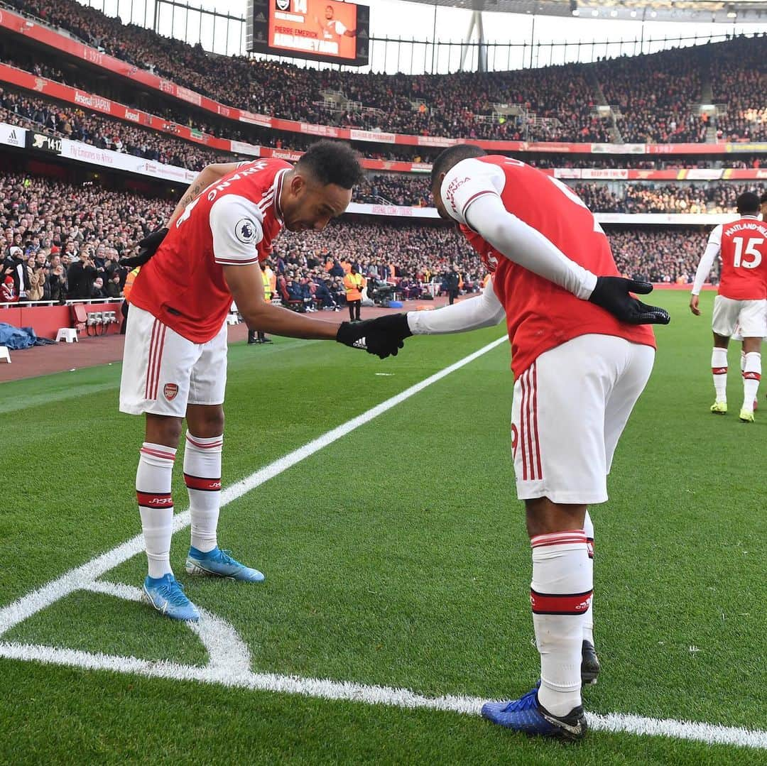 アーセナルFCさんのインスタグラム写真 - (アーセナルFCInstagram)「Aubaaaaa! ⁣🔥 ⁣ 🔴 Arsenal 1-0 Chelsea ⁣🔵 ⁣ #arsenal #gunners #afc ⁣ #aubameyang #auba14 #pl」12月29日 23時27分 - arsenal