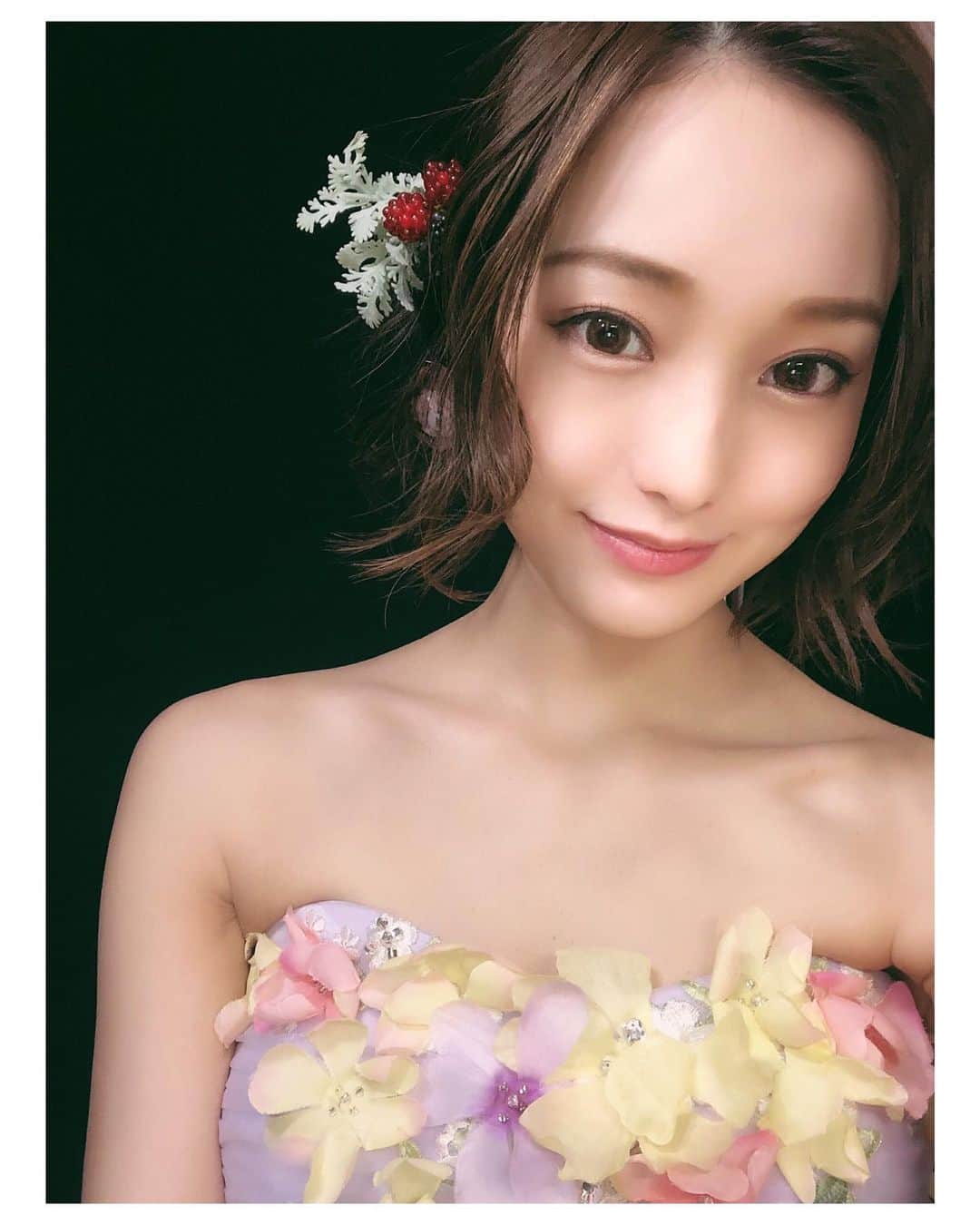 のインスタグラム：「💐 ❤️ ❤️ ❤️ 今日はみんなに会えて最後まで楽しかった🥰 龍如、RQ、ラブ嬢とか入り口は違うけど、集まってくれたみんなが仲良く話してる光景にびっくりしたし嬉しかったよ😁 素敵な思い出ありがとうね❤️」