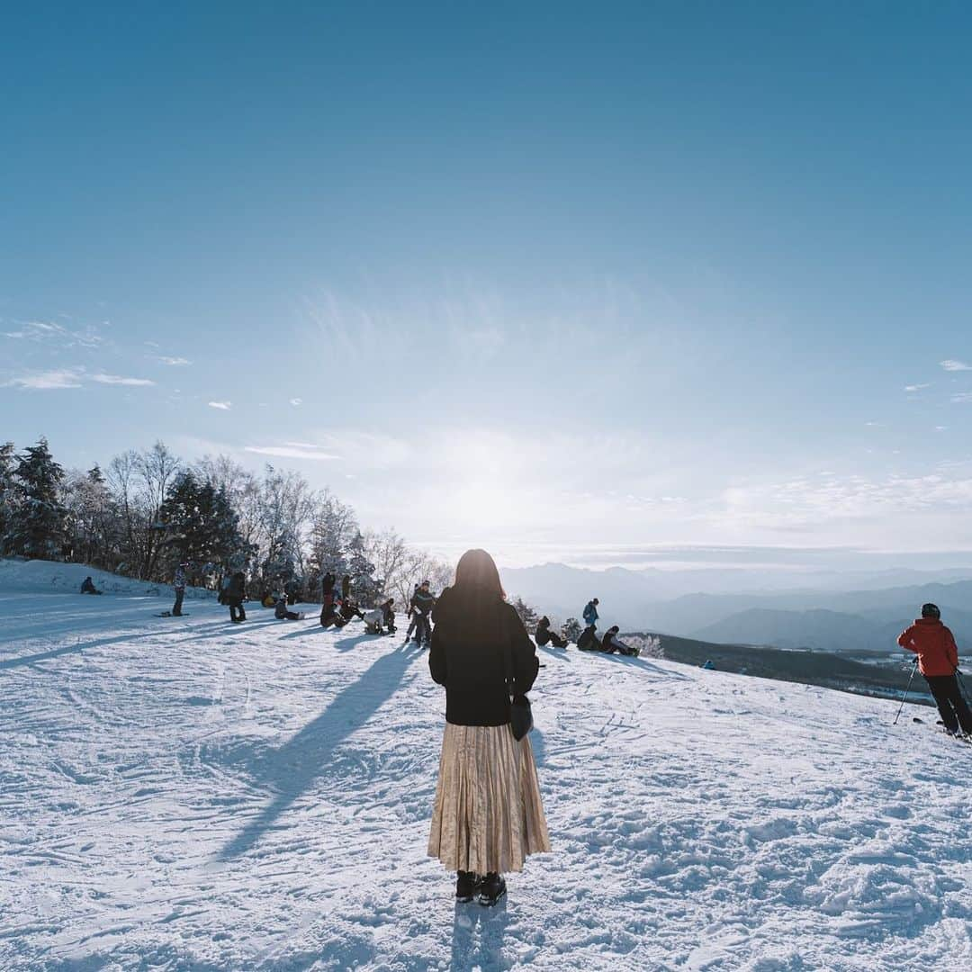 市川渚さんのインスタグラム写真 - (市川渚Instagram)「🏔☀️﻿ ﻿ ﻿ ﻿ 滑らずに楽しめる雪山も良いね。﻿ ﻿ ﻿ ﻿ #sigmafp#sigma1424mmart#huntermountain #ハンタマ#那須塩原#nasushiobara#discovertochigi#nasu#栃木#snowscapes#snowlandscape」12月29日 23時48分 - nagiko