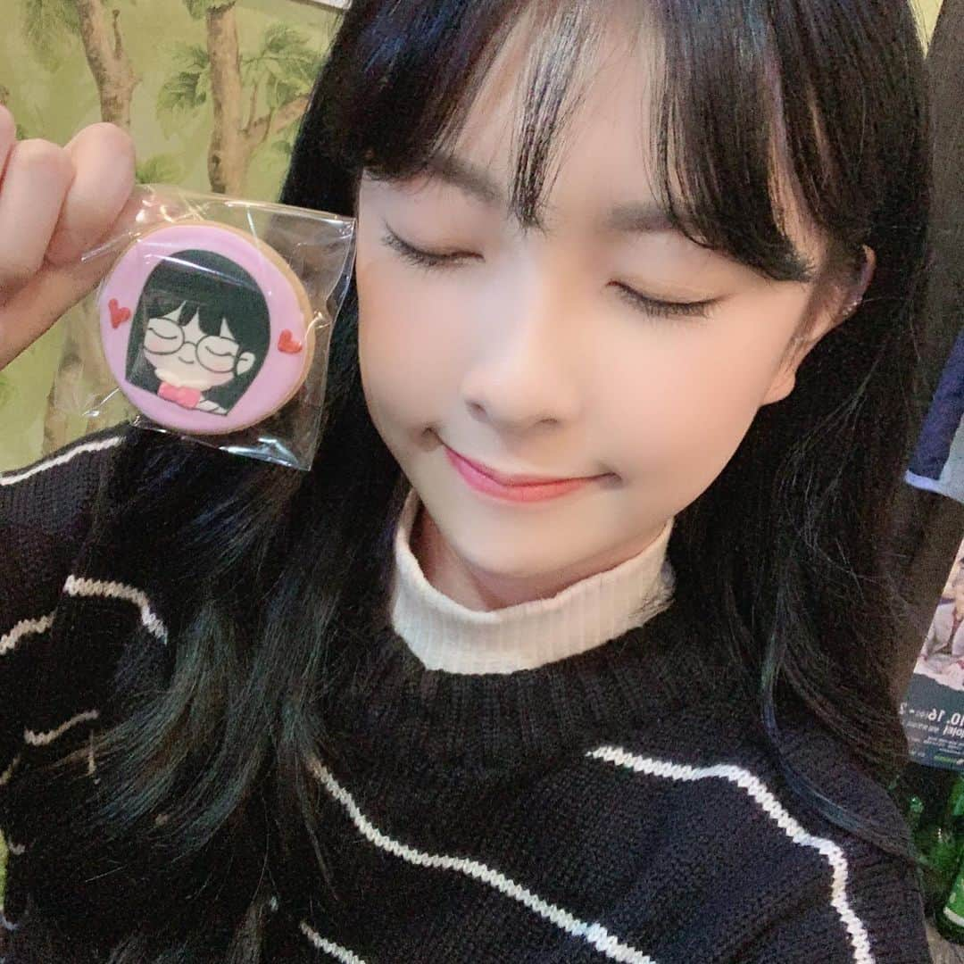 ヘミ さんのインスタグラム写真 - (ヘミ Instagram)「마지막은 혜미쿠키와 함께😌」12月30日 0時08分 - pyopyohyemi