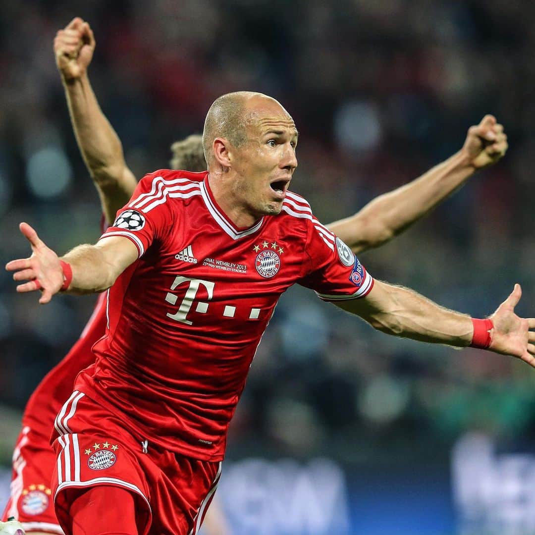 バイエルン・ミュンヘンさんのインスタグラム写真 - (バイエルン・ミュンヘンInstagram)「Dank je wel, @arjenrobben❤ Moments that will live with us forever. #MiaSanMia #FCBayern #Legend #MrWembley」12月30日 0時15分 - fcbayern