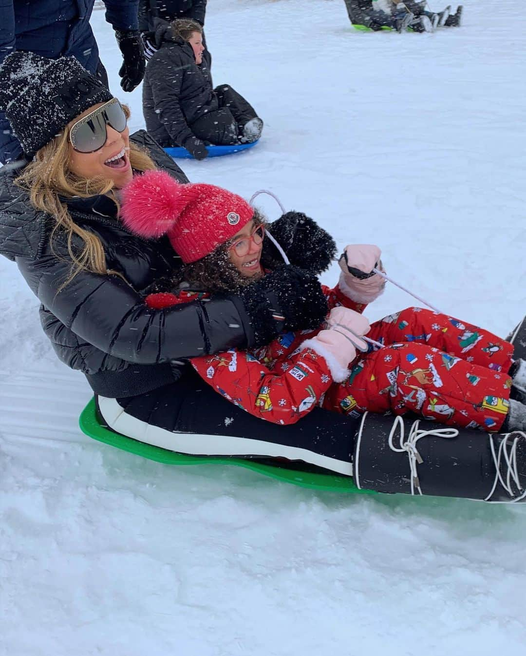 マライア・キャリーさんのインスタグラム写真 - (マライア・キャリーInstagram)「Sliding into 2020 🛷☃️」12月30日 1時40分 - mariahcarey