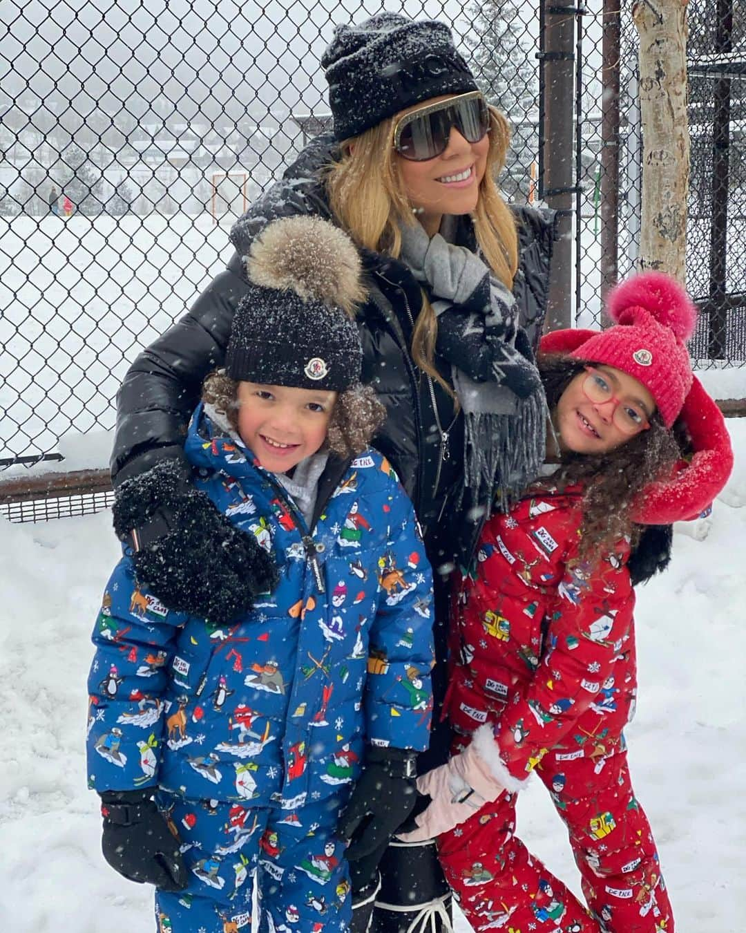 マライア・キャリーさんのインスタグラム写真 - (マライア・キャリーInstagram)「Sliding into 2020 🛷☃️」12月30日 1時40分 - mariahcarey