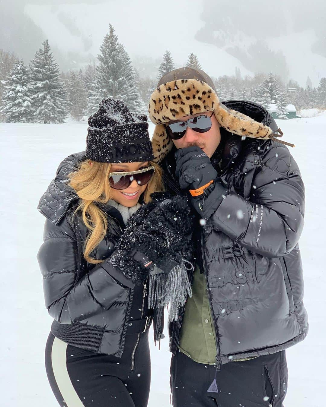 マライア・キャリーさんのインスタグラム写真 - (マライア・キャリーInstagram)「Sliding into 2020 🛷☃️」12月30日 1時40分 - mariahcarey