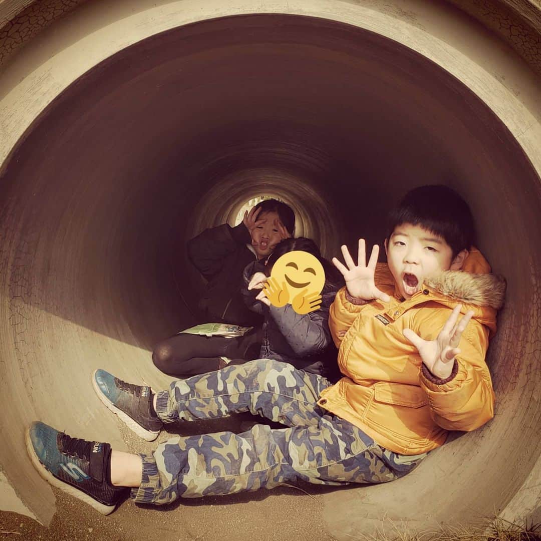 東朋宏さんのインスタグラム写真 - (東朋宏Instagram)「家族で千葉を満喫‼️ ファミリーパークで遊んでアロハガーデンでお茶をして。。。 子供たちも大満足‼️ #千葉旅行 #ファミリーパーク #アロハガーデン館山 #大人数で遊ぶのは楽しい #千葉カメラ部」12月30日 1時59分 - tomohiro_azuma