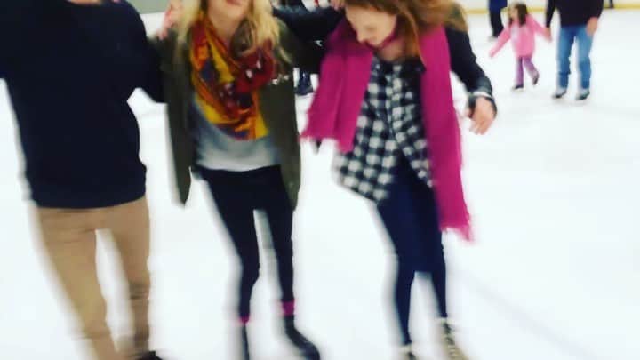 グレイシー・ドジーニーのインスタグラム：「less than a week until I’m celebrating Ukrainian Christmas with these goons」