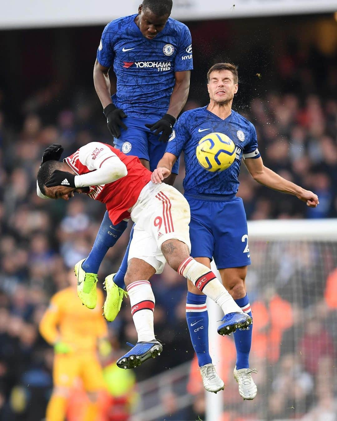 クル・ズマさんのインスタグラム写真 - (クル・ズマInstagram)「Unbelievable reaction today after a very difficult 1st half 🤲🏿⚽️ London is Blue 💙 @chelseafc #lazoumance #ProudOfThisTeam」12月30日 2時16分 - kurtzouma