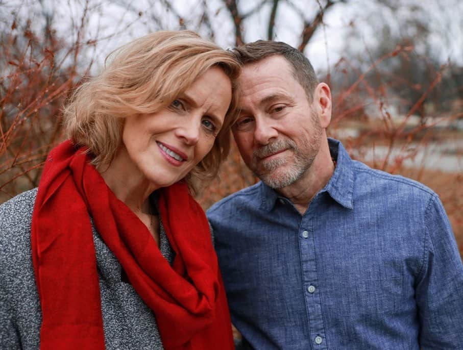 ニック・ビオールのインスタグラム：「40 years of Marriage today. Eat your heart out Noah and Allie. Happy Anniversary Mom and Dad ❤️❤️」