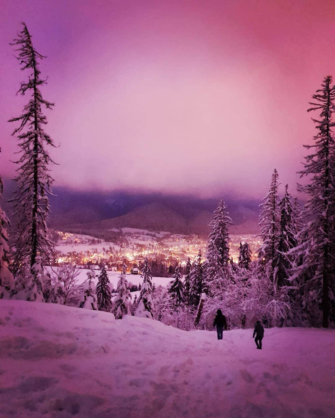 ユスティナ・シュエンテさんのインスタグラム写真 - (ユスティナ・シュエンテInstagram)「💗 Zakolove 💗  #polishmountains #tatry #zakopane #inlove #view #catchthemoments」12月30日 3時05分 - justyna.swiety.ersetic