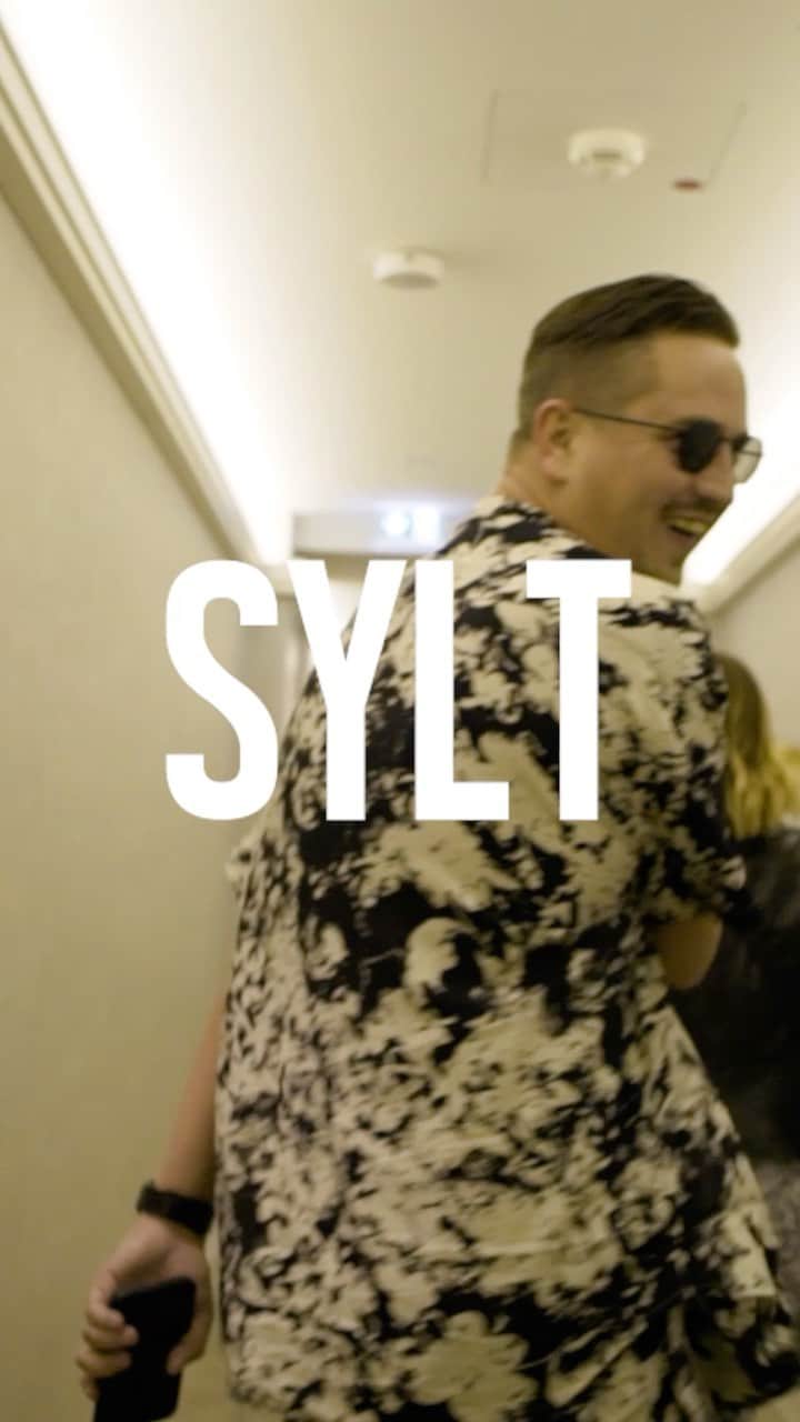 ロビン・シュルツのインスタグラム：「Behind the scenes from Robin Schulz Open Air in Westerland, Sylt in August 2019.」