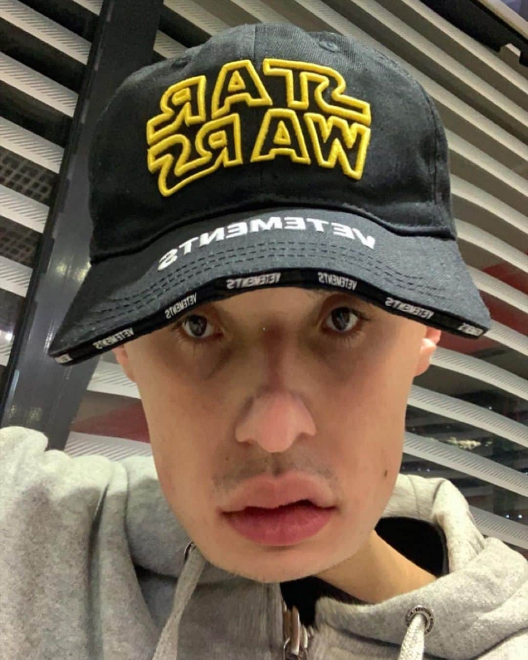 ヴェトモンさんのインスタグラム写真 - (ヴェトモンInstagram)「#VETEMENTSxSTARWARS LIMITED EDITION COLLECTION OUT NOW ONLINE & IN STORE!  SSENSE.COM, Online Worldwide Exclusivity  @ssense  ADDITION ADELAIDE, Japan @additionadelaide  AZZURRO DUE, The Netherlands @azzurrodue  BOON THE SHOP, Korea @boontheshop_cheongdam @boontheshop_men  BREUNINGER, Germany @breuninger  BOUTIQUE ROMA, Switzerland @boutiqueroma  CLUB 21, Thailand @club21 @club21thailand @siamdiscovery  FLANNELS, UK @flannelsman @flannelswoman  FOUR, The Netherlands @fouramsterdam  HARRODS, UK @harrods  IT, China @ithk  THE WEBSTER, USA @thewebster  TSUM, Russia @tsum_moscow @dlt_spb  VITKAC, Poland @vitkac  TAG #VETEMENTSxSTARWARS TO GET FEATURED  PIC: @makarussia」12月30日 3時33分 - vetements_official