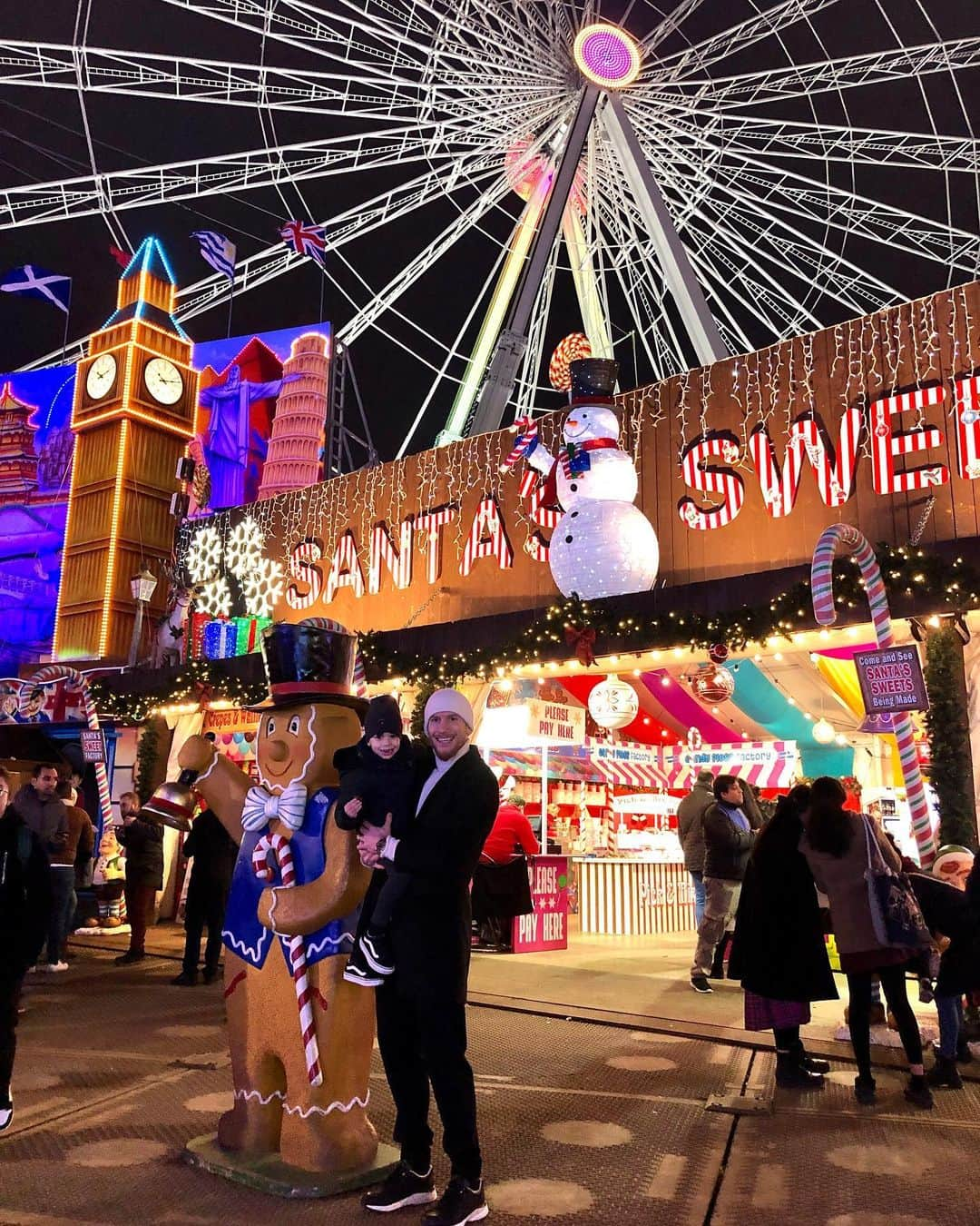 セバスチャン・ポコニョーリのインスタグラム：「🎄🎢🎡🇬🇧」