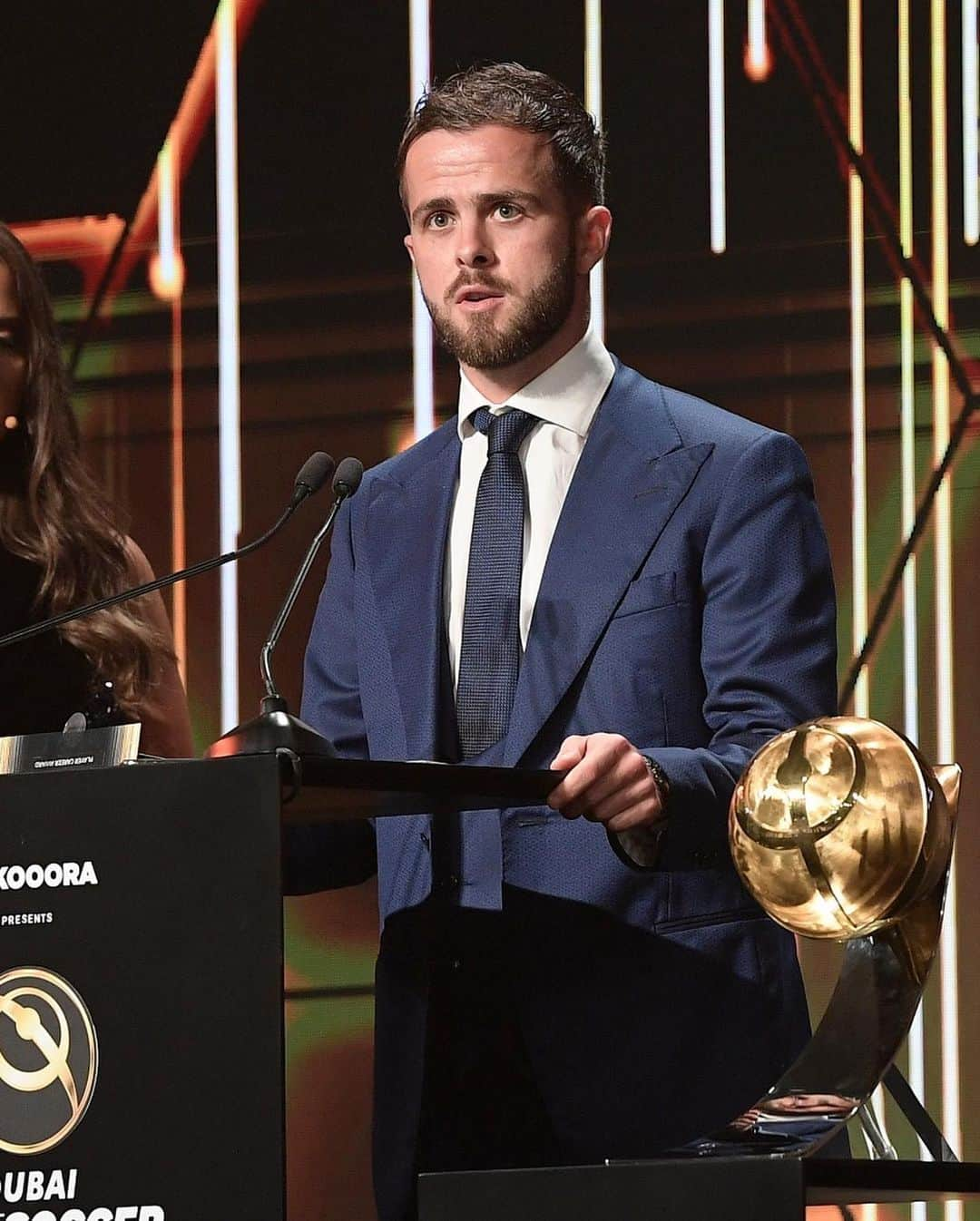 ミラレム・ピアニッチさんのインスタグラム写真 - (ミラレム・ピアニッチInstagram)「Its an honor to attend the @globesoccer awards to win the Player Career Award. Thank you to the players, coaches, AND everyone else to make this a night to remember.」12月30日 4時59分 - miralem_pjanic