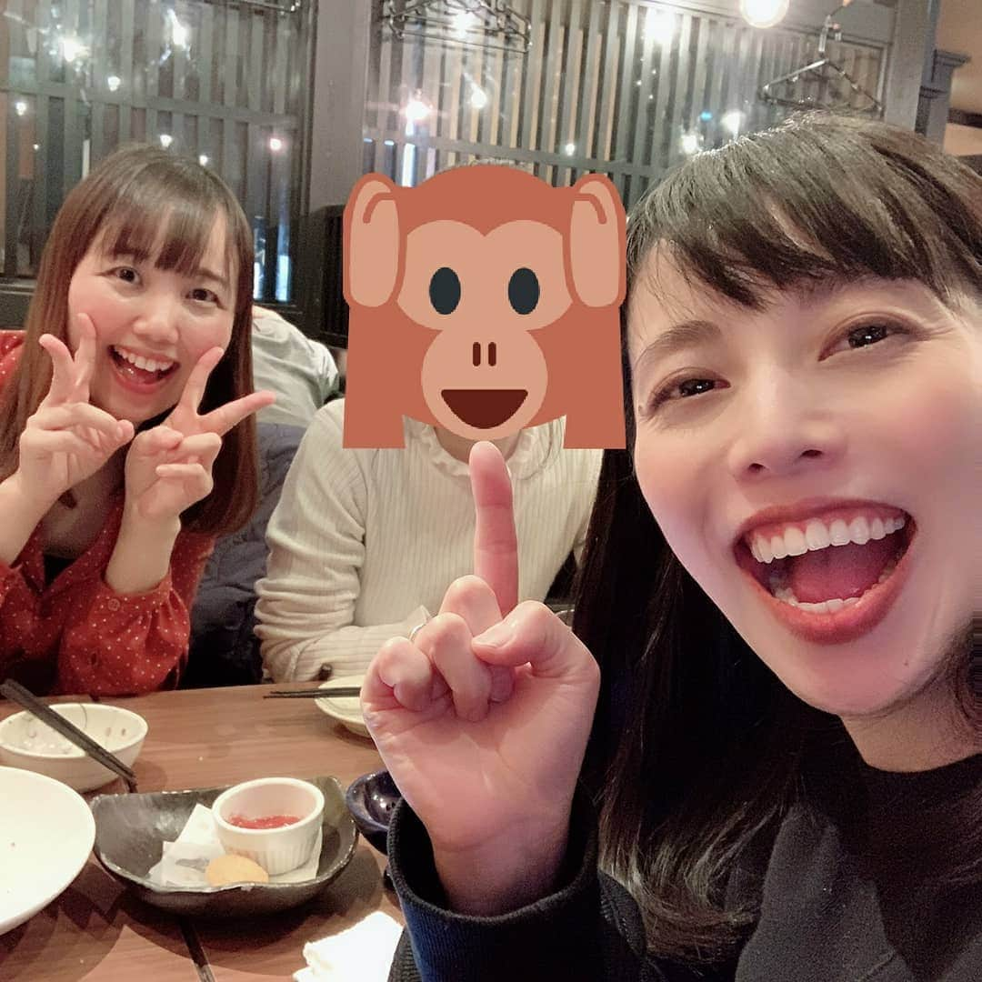 和泉杏さんのインスタグラム写真 - (和泉杏Instagram)「12/28（土）は、 2019年最後のハルカラトークライブ 『ハルカラララ♪ラフトークvol.36』でしたー♪ . 皆様、今年も一年、本当にありがとうございましたー！ . いつも二人で、好き勝手、楽〜〜にお話してます♪ . 今回は、【THE W】の話がメインでした☆ . あと、色々持って来てた物販の話と、 旦那の話もちょこちょこ(^_^) . . Wを観てハルカラを知ったというご新規さんが、何名か来てくださっていて嬉しかったです(*´∀｀*) . ライブの様子が観たい方はDVD販売もしてますので、各SNSにコメントしてください♪ . 基本的には、どれかのライブに来て頂いてお渡しとなります(^^) ※来る前日までにほしいと伝えていただけたら忘れず持っていきますので♪ . W記者会見の時についてくれたスタイリストさんも見に来てくださって、なんだかものすごくハッピーな一日でした♡ . . ハルカラが大事にしてるラフトーク♡ これからも続けていきたいです♡ . . ★1/26（日）★ 『ハルカラララ♪ラフトークvol.37』 場所■ハイライフプラザいたばし 時間■開場18:45／開演19:00 料金■1000円 . ご予約は、各SNSにコメントでOK♪ お待ちしてます♪♪♪ . . #女芸人 #ハルカラ #トークライブ #楽しいよ #みんなで笑おうよ #ラフトーク #ハルカララララフトーク  #ハルカラララ♪ラフトーク」12月30日 14時33分 - izumikyou