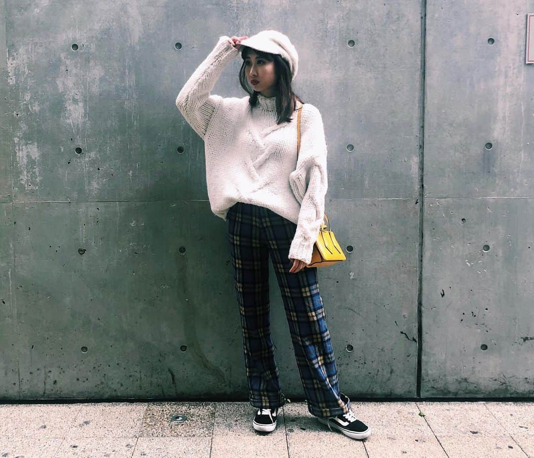 harubo515さんのインスタグラム写真 - (harubo515Instagram)「🤍🇸🇪🤍🇸🇪🤍 photo by @ma22ki.s  #zara#zaraknit#usedfashion#vansoldskool#vans#mmhrstyle」12月30日 14時58分 - harubo515