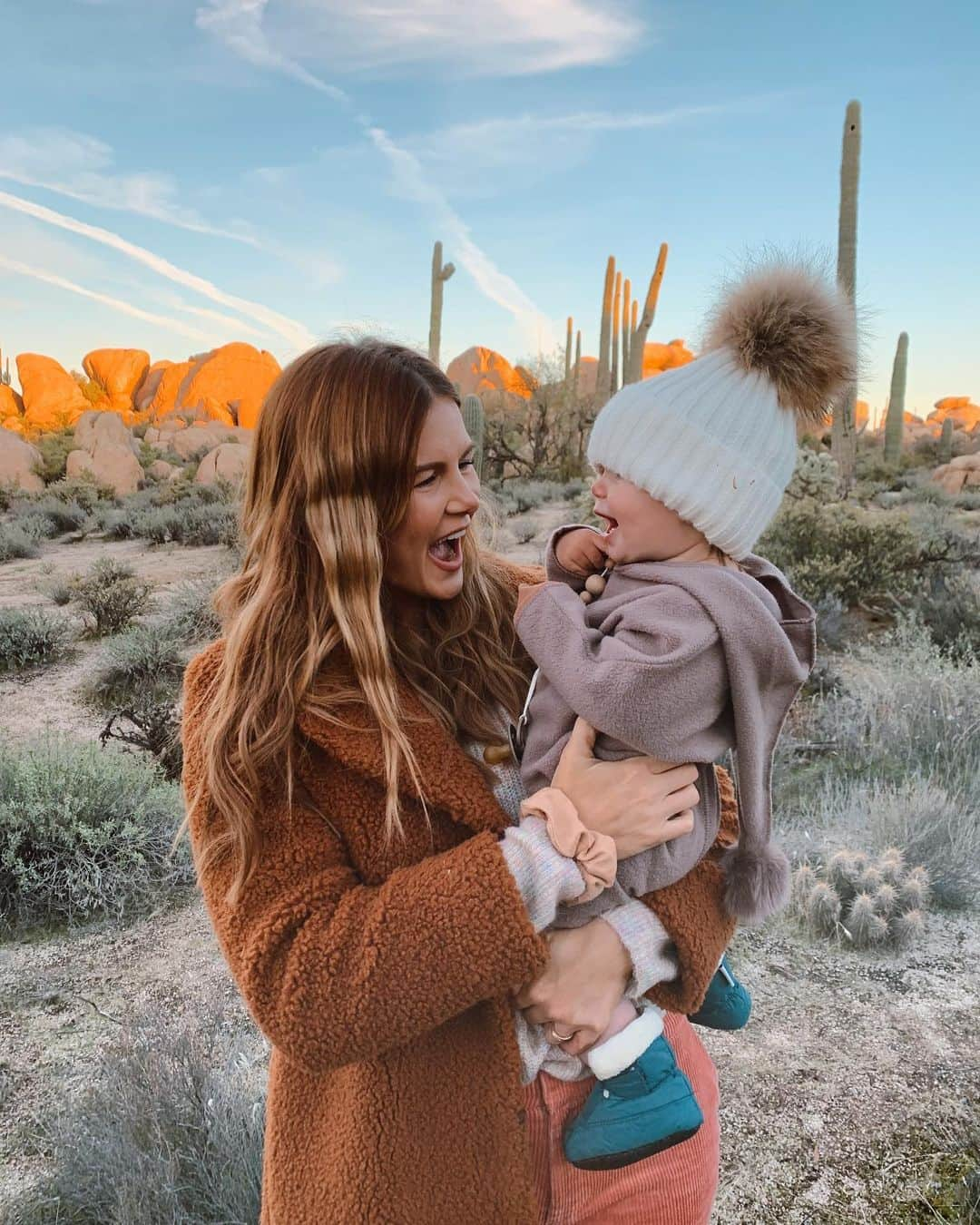 Amber Fillerup Clarkさんのインスタグラム写真 - (Amber Fillerup ClarkInstagram)「Sunday with the fam in the desert 🌵」12月30日 15時00分 - amberfillerup