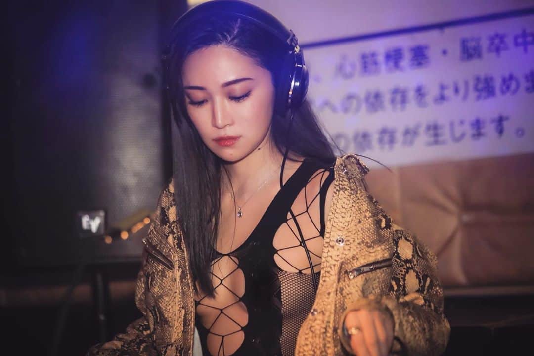 DJ mariennuのインスタグラム：「thanks @sabishinbonight  @agehatokyo 💃 photo @fourdirection 📸」