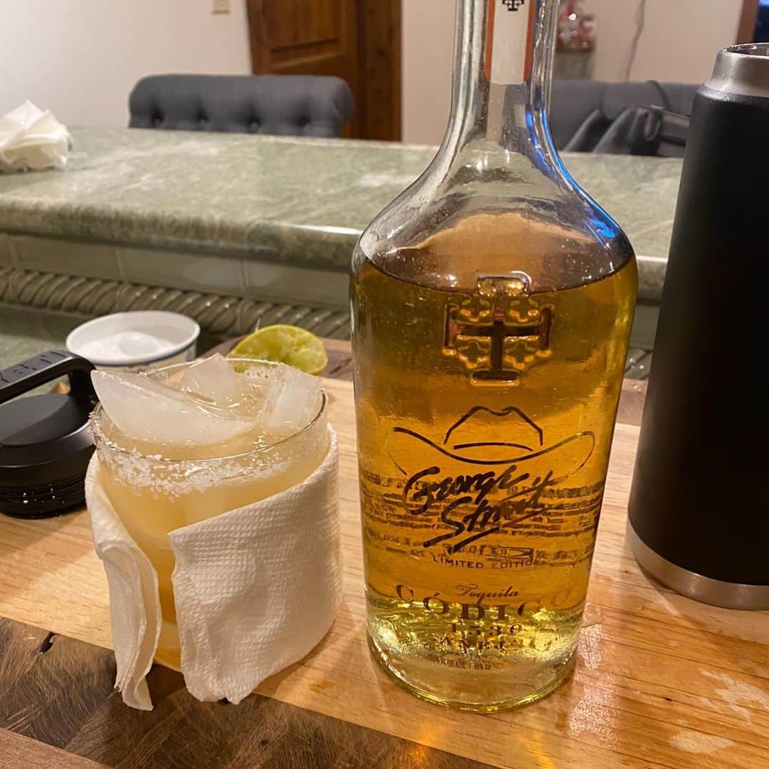 ストーン・コールド・スティーブ・オースチンのインスタグラム：「Nice surprise at the Broken Skull Ranch today! Many thanks to Shannon and the crew at @uvcpowersports in Alvin, TX for the Codigo tequila. BSR margaritas at a whole different level.  Buck the Mule and my ‘work’ Mule.  @kawasakiusa  #profx #profxt #4X4 #hellyeah」