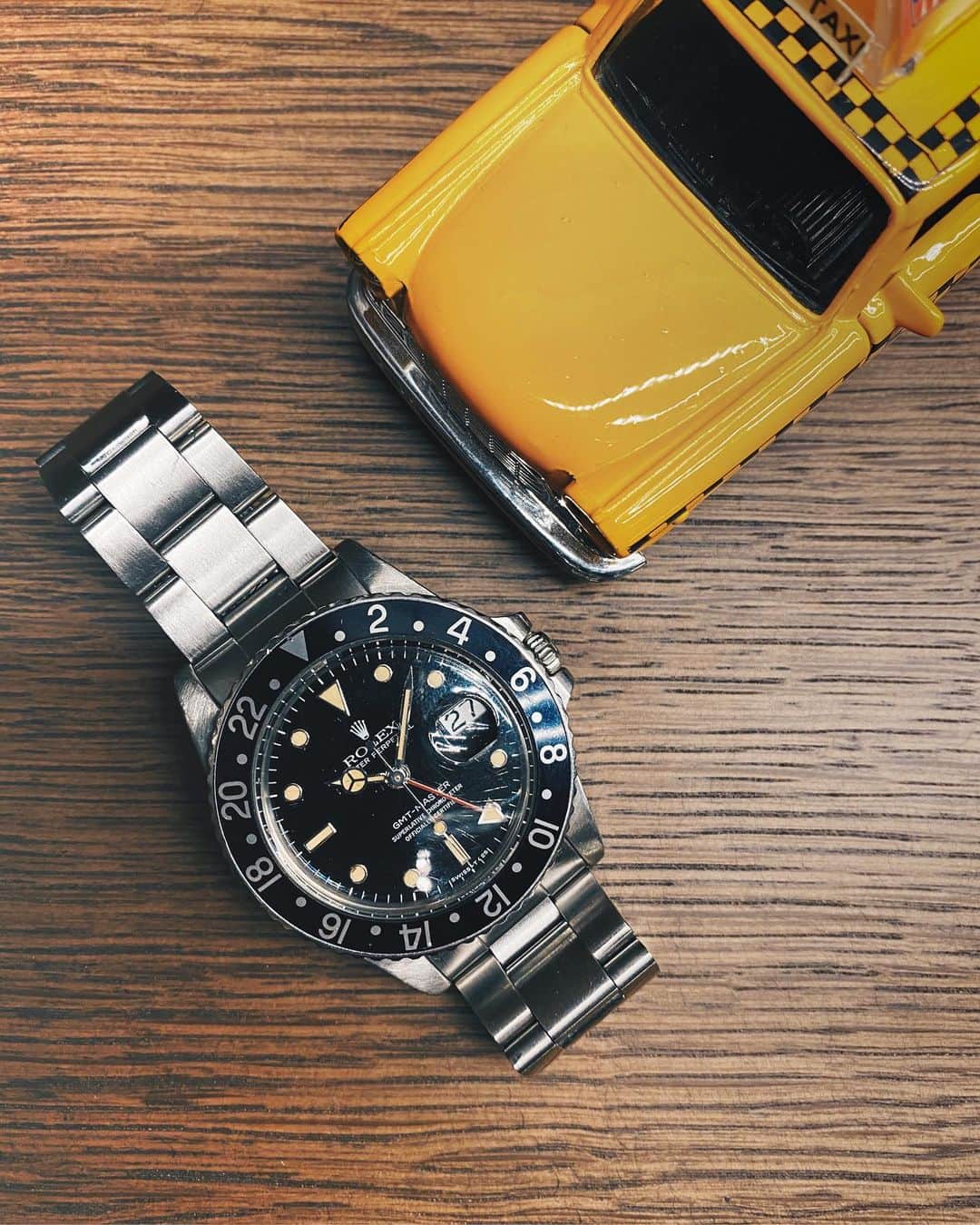 のインスタグラム：「Stop traffic with this 1982 Rolex GMT-Master (16750). Only available at Todd Snyder Madison Square flagship. Call the store or DM @tsprivateclient for more information. #toddsnyder #rolexgmt #rolex」