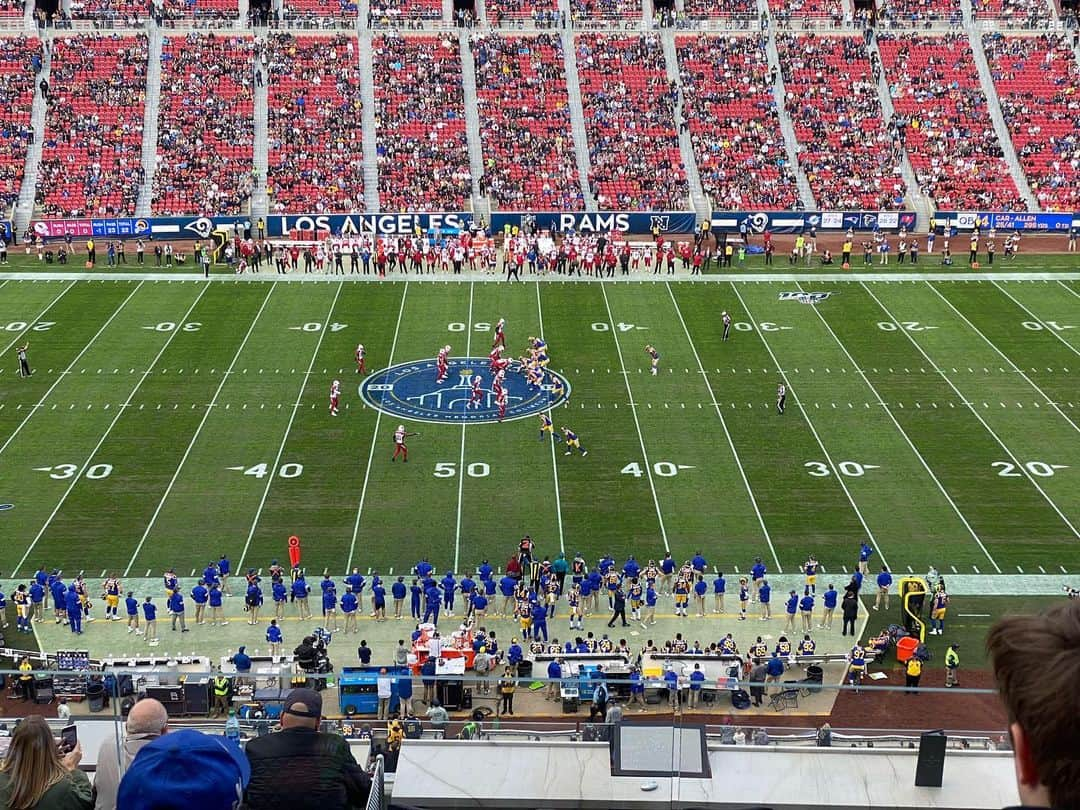 ロバート・パトリックさんのインスタグラム写真 - (ロバート・パトリックInstagram)「Last game @lacoliseum for the @rams! With my son @ssammiee_p #ramshouse #football #rams」12月30日 7時05分 - ripfighter