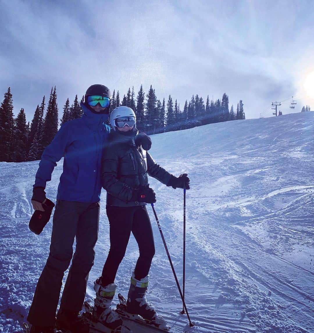ジェシカ・キャプショーさんのインスタグラム写真 - (ジェシカ・キャプショーInstagram)「Sunday/ Funday ⛷❄️🎿」12月30日 8時00分 - jessicacapshaw