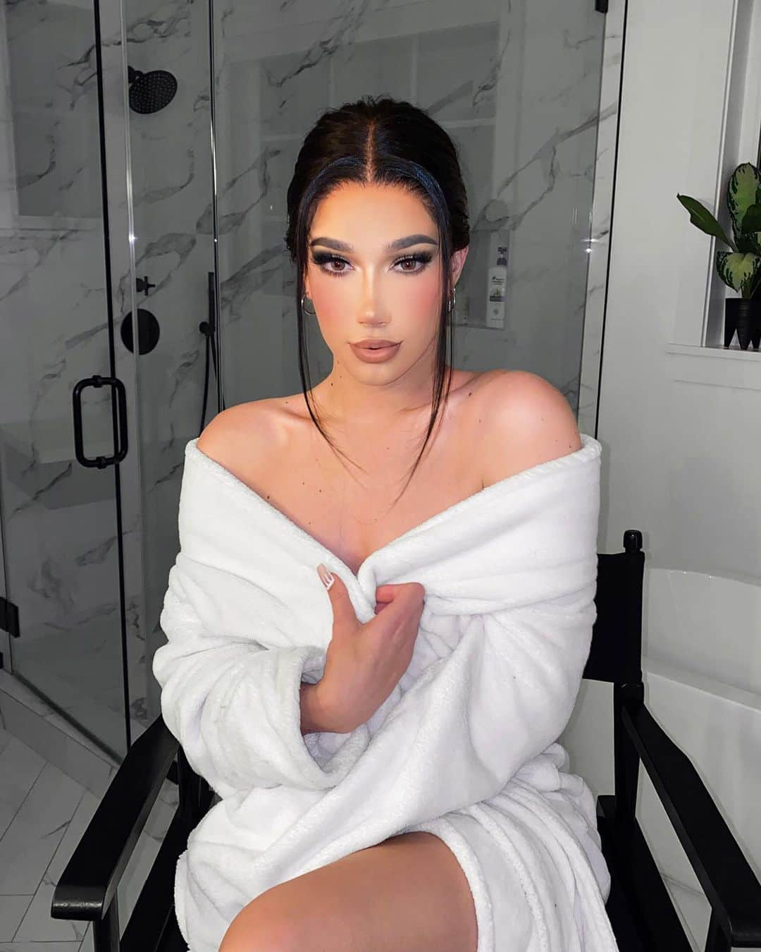 ジェームス・チャールズさんのインスタグラム写真 - (ジェームス・チャールズInstagram)「rise & shine ☀️」12月30日 8時15分 - jamescharles