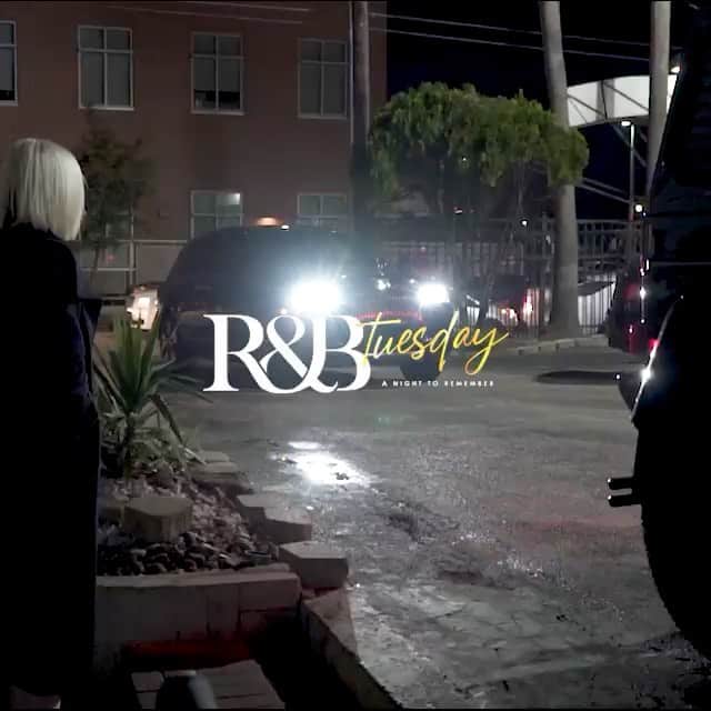 ファボラスのインスタグラム：「R&B Tuesday’s at @ghosthtx : Fabolous Night was Dope!! So many FAB r&b features, remixes, hooks, & collaborations.. Shoutout @djmrrogers for providing the vibes.. Def gotta bring this on the road to other cities! & Salute @bookedbymolo [shot by @_tnice]  #GHOST #Houston」