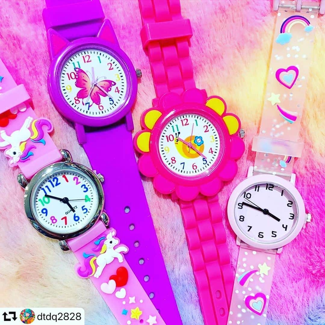 クレアーズさんのインスタグラム写真 - (クレアーズInstagram)「クレアーズにキッズウォッチ⌚️が登場✨ こちらはアナログタイプの時計💕 . どれもクレアーズらしいモチーフとカラー🎨でワクワク✨😆 . #repost @dtdq2828 ・・・ FANCY POPな腕時計🐈🌺🦄🦋 選べなくて全部ゲット🥺💜💖🍰‼️💭 『1つ🎀1500円+tax』 ・ ・ #claires#クレアーズ#watch#unicorn#butterfly#flower#rainbow#fancy#colorful#kawaii#kids#新商品#MIONOSEKAI#ミオノセカイ」12月30日 10時03分 - clairesjapan