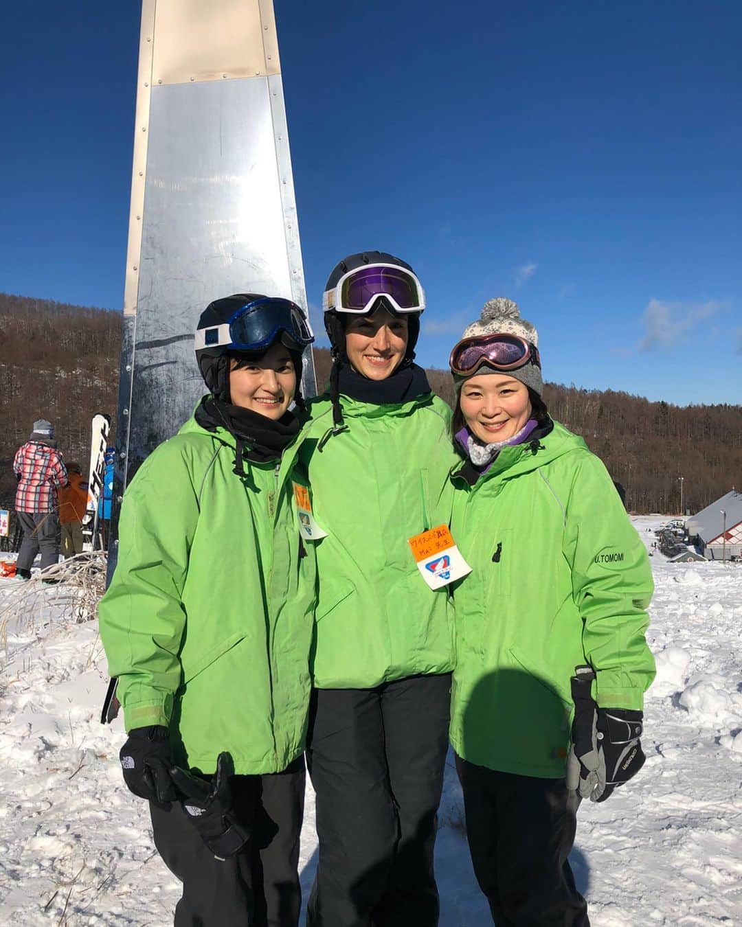 ジュディ舞衣のインスタグラム：「ノウサギくん🐰 Always the best ski camp🎿⛷ @utrek_international_exchange」