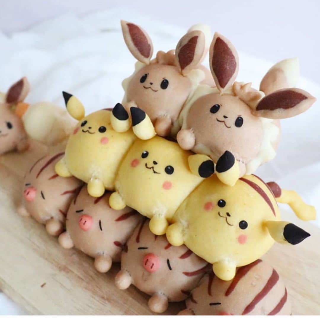 4yuuu さんのインスタグラム写真 4yuuu Instagram ポケモン好きにはたまらない ピカチュウ イーブイ ウリムー のピラミッドパン カラー フォルムはまさに本物さながら 子供 も飛び上がって喜ぶこと間違いなし のキャラパンです